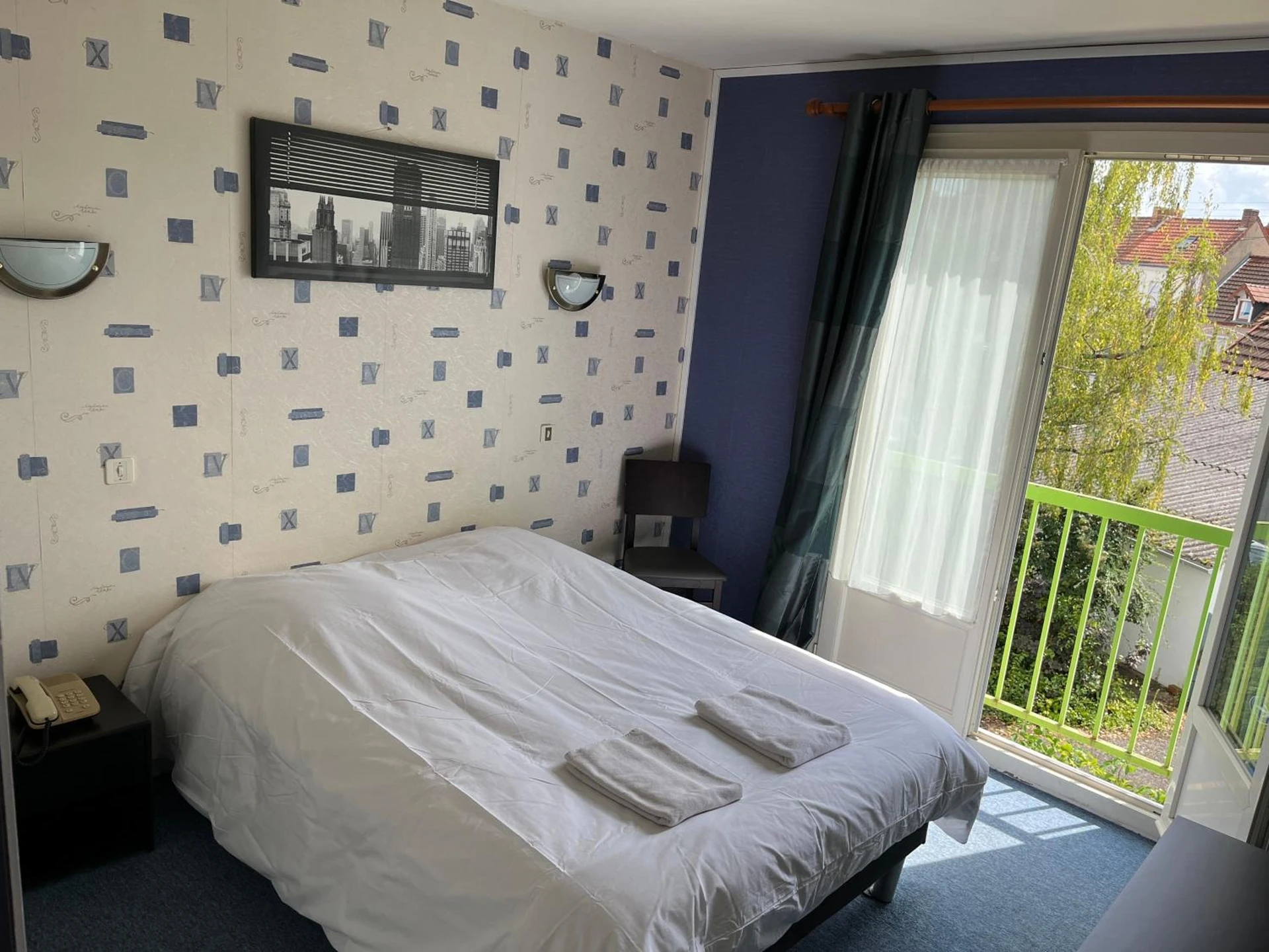 Chambre disponible pour un séminaire d'entreprise à Hôtel Le Lyon Vert Commentry - Commentry