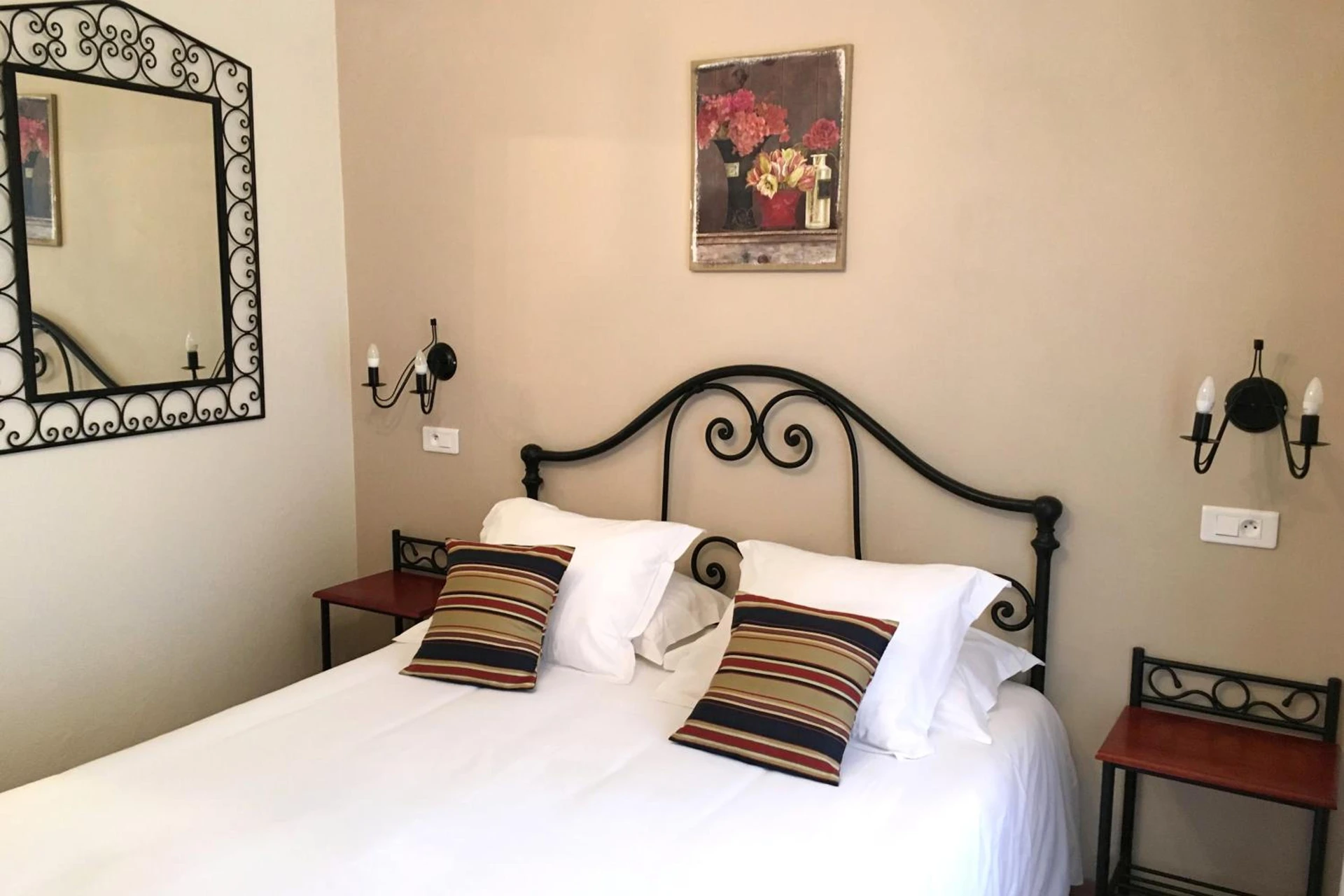 Chambre disponible pour un séminaire d'entreprise à Hotel Le Magnan - Avignon