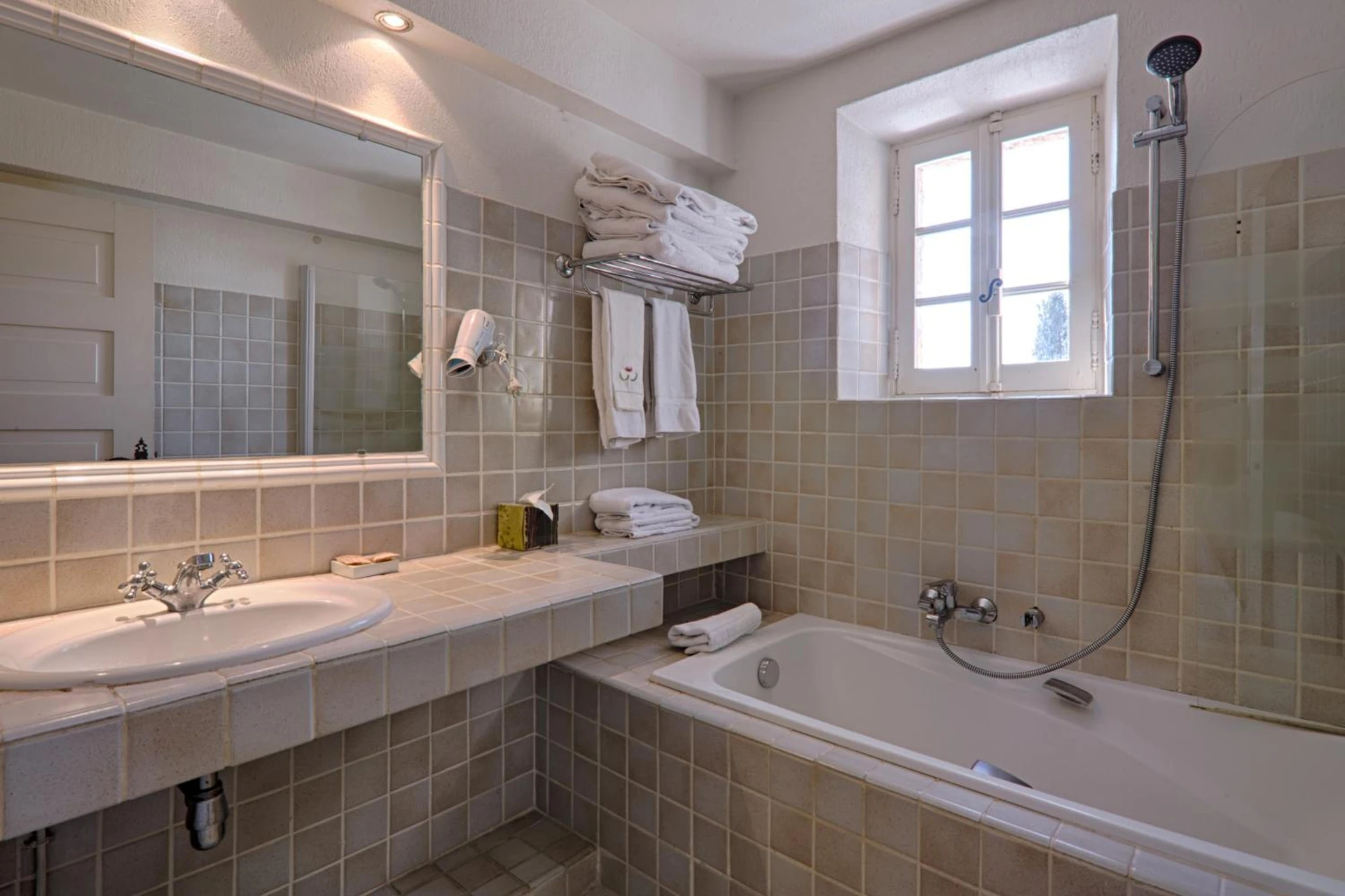 Chambre disponible pour un séminaire d'entreprise à Le Manoir de L'Étang - Mougins