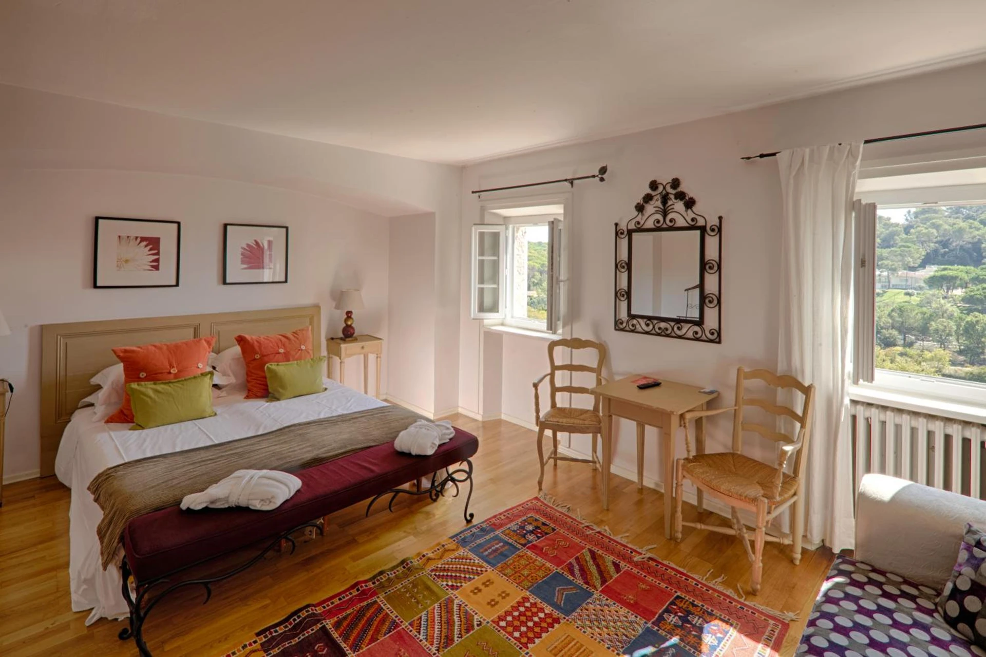 Chambre disponible pour un séminaire d'entreprise à Le Manoir de L'Étang - Mougins