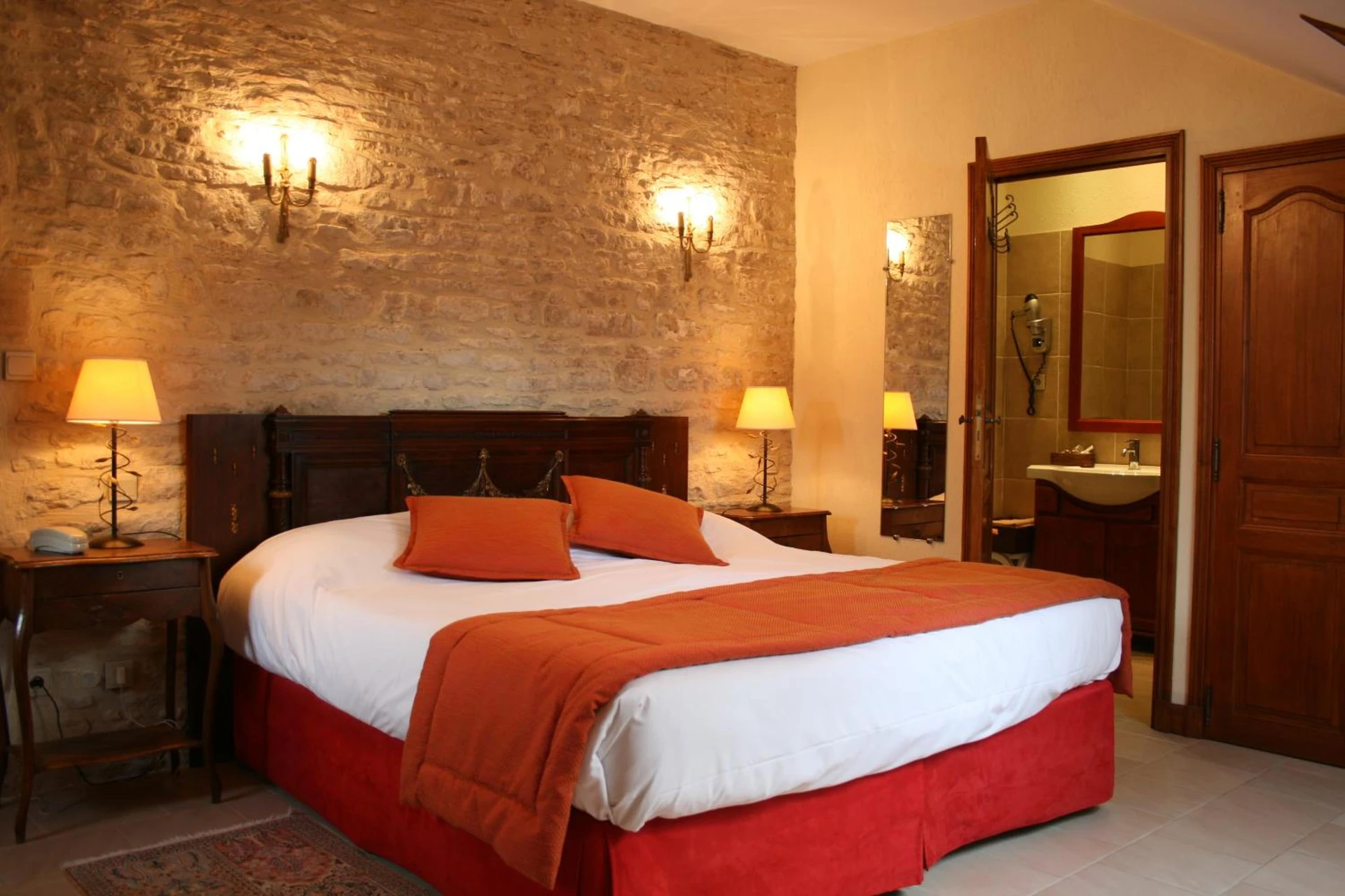 Chambre disponible pour un séminaire d'entreprise à Hôtel Le Manoir De Mathan Crépon à la campagne 5 mn d'Arromanches et 10 mn de Bayeux - Crépon