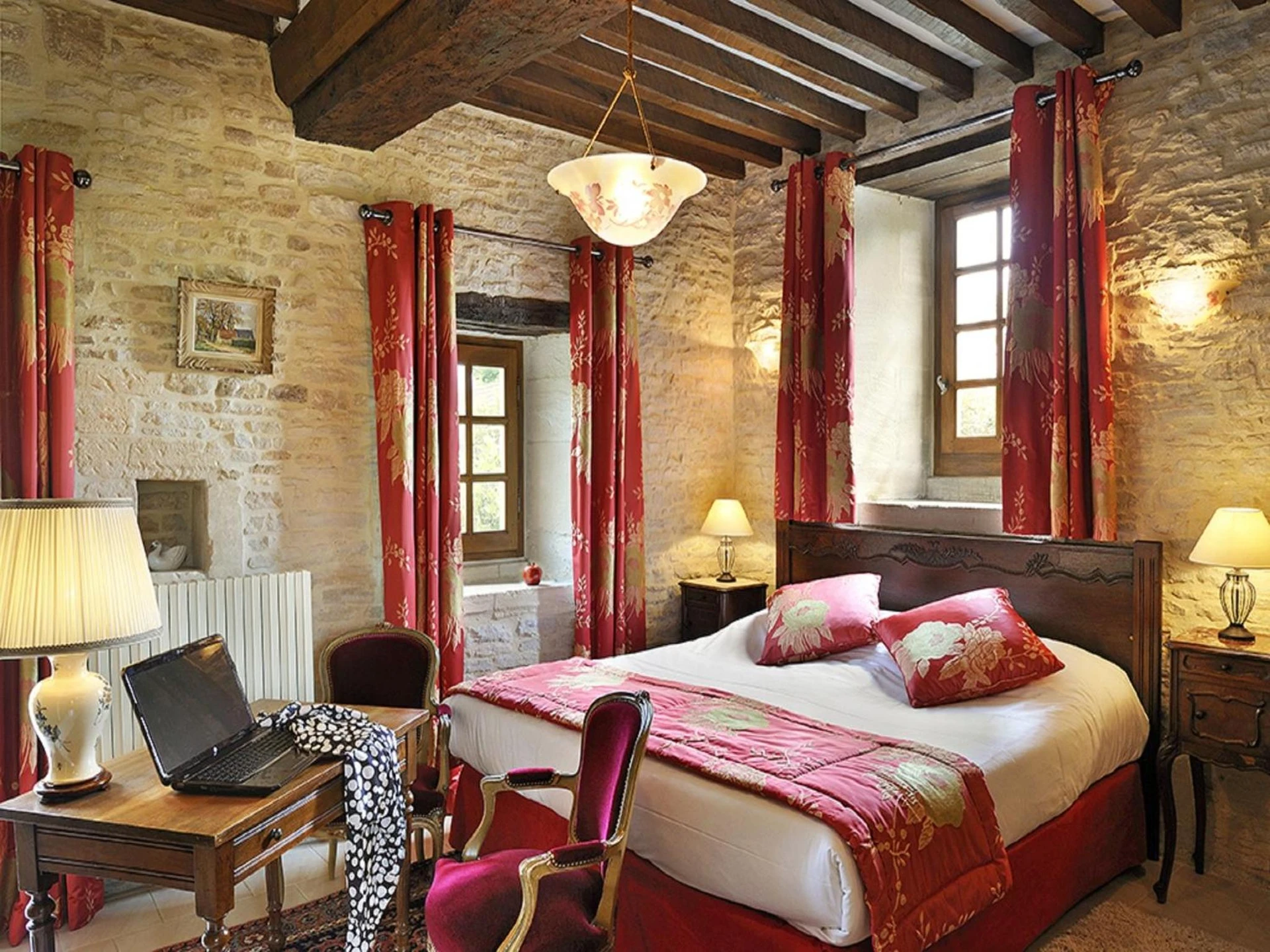 Chambre disponible pour un séminaire d'entreprise à Hôtel Le Manoir De Mathan Crépon à la campagne 5 mn d'Arromanches et 10 mn de Bayeux - Crépon