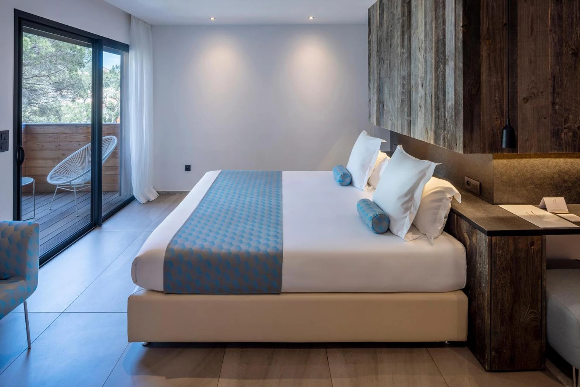 Magnifique chambre pour un séminaire d'entreprise à Hotel Restaurant Mariosa - Porto-Vecchio