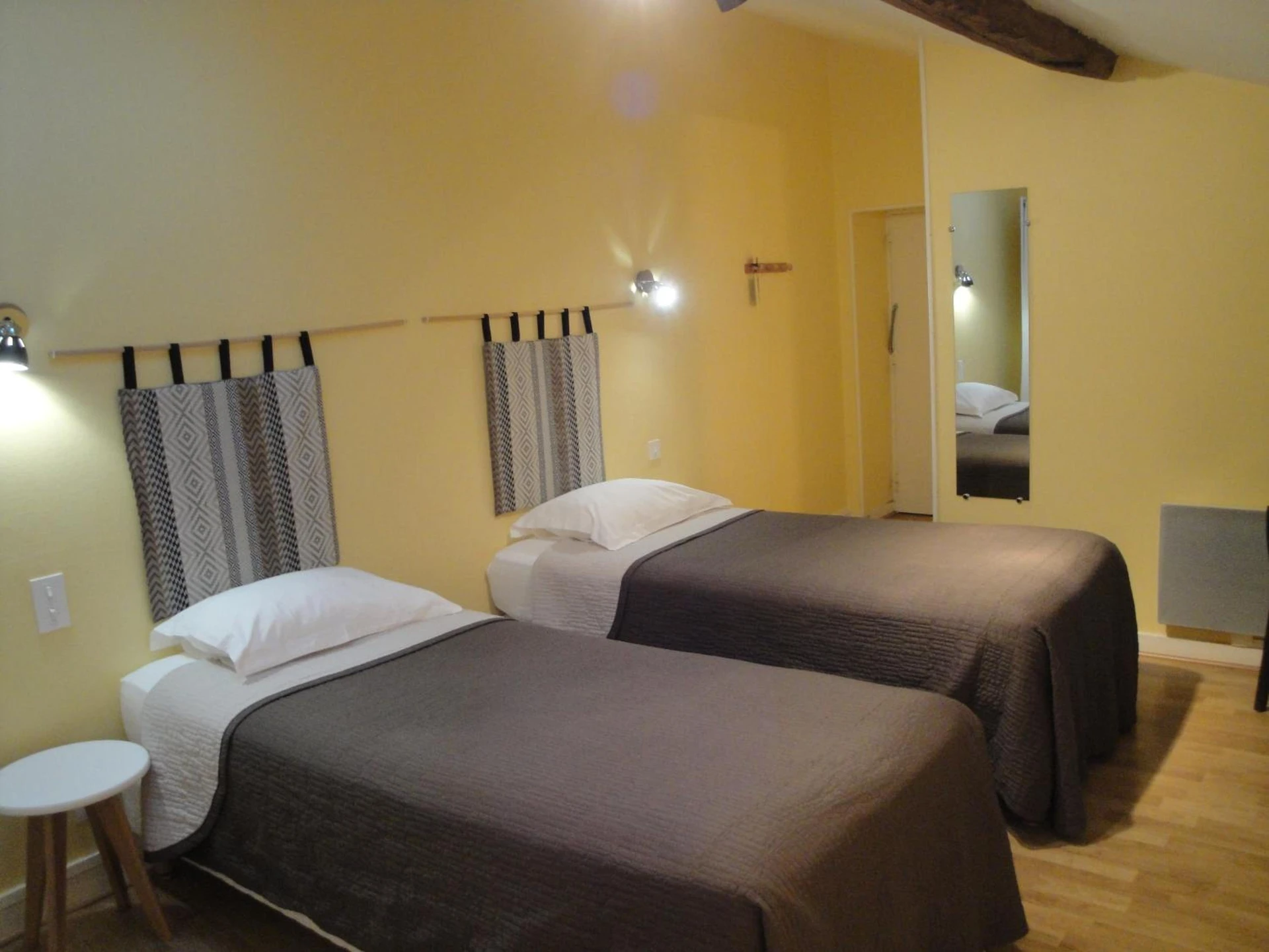 Magnifique chambre pour un séminaire d'entreprise à le Marronnier - Tramayes