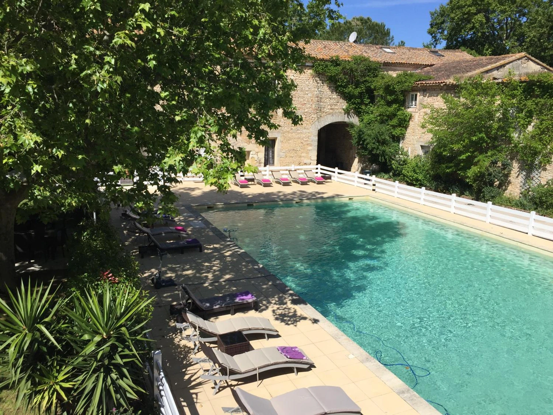 Salle de séminaire à Hotel Mas De Galoffre - Organiser un événement professionnel à Nîmes