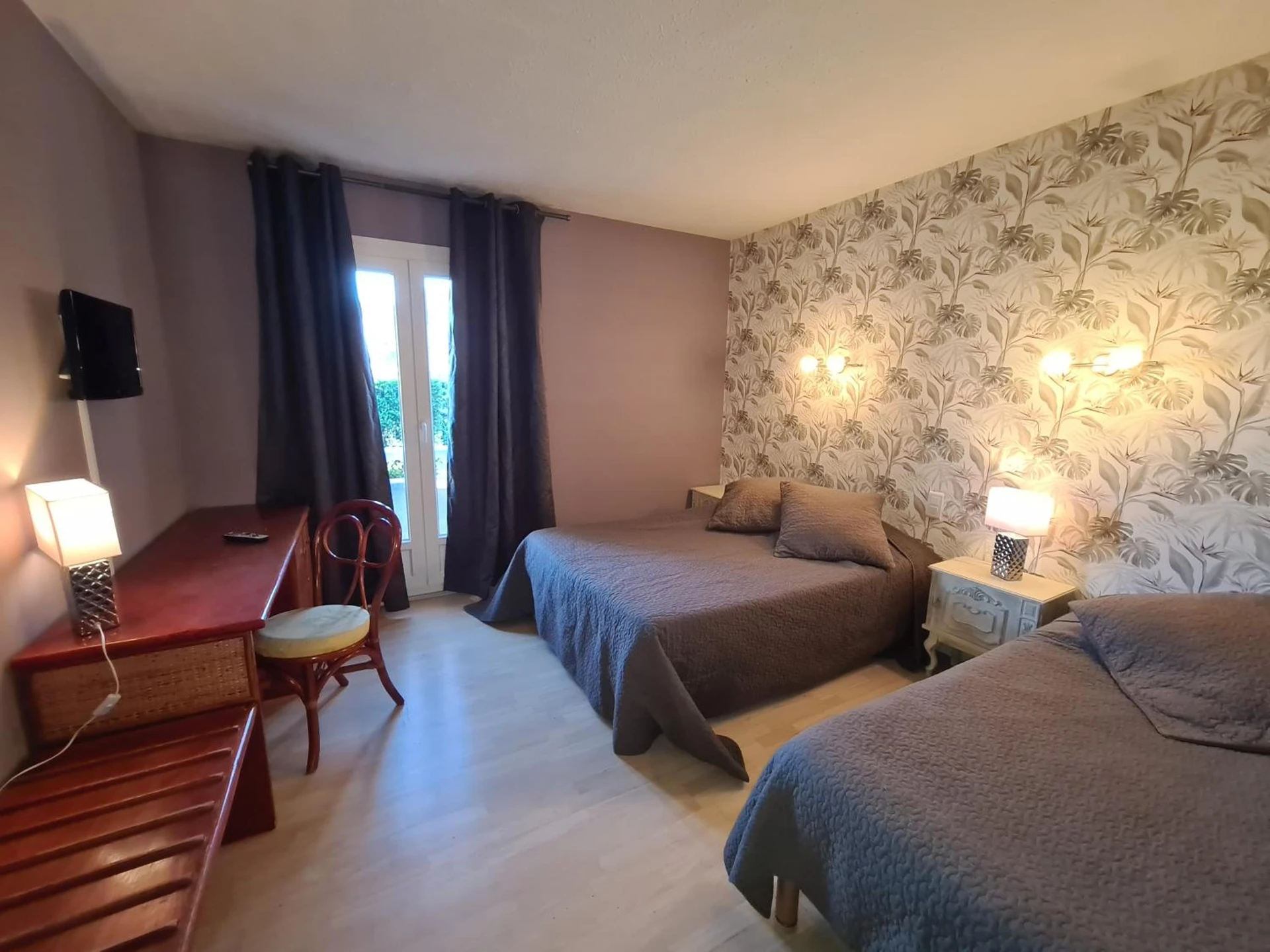 Chambre disponible pour un séminaire d'entreprise à Hôtel Restaurant Le Mas De L'Olivier - Pont-Saint-Esprit