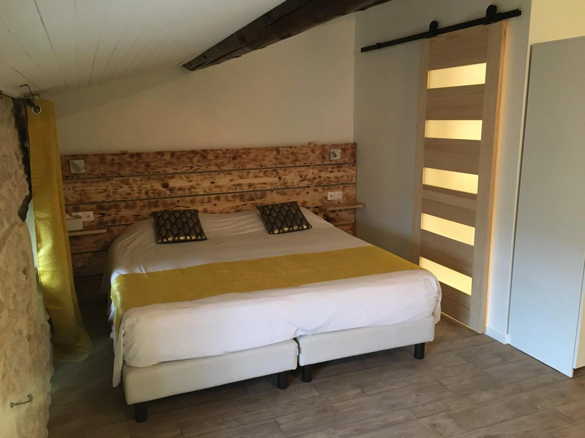 Chambre disponible pour un séminaire d'entreprise à Le Mas de Valaurie - Valaurie