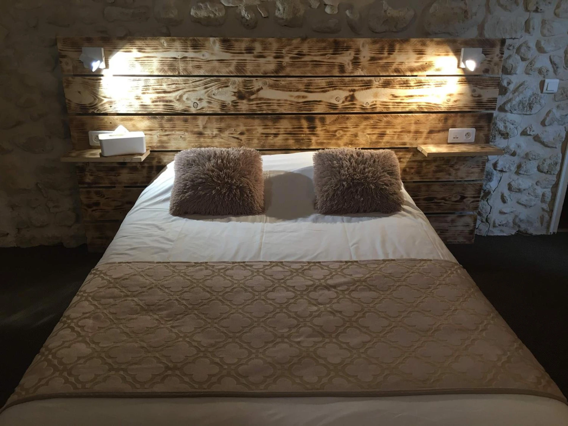Chambre disponible pour un séminaire d'entreprise à Le Mas de Valaurie - Valaurie