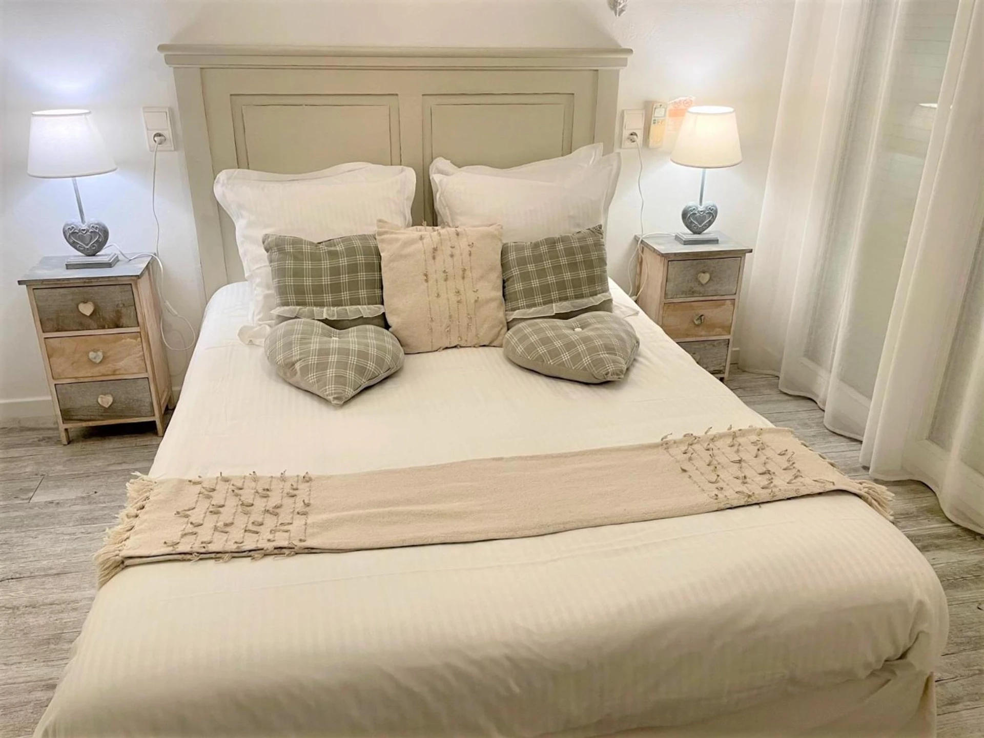 Chambre disponible pour un séminaire d'entreprise à Hôtel Le Méditerranée - Hyères