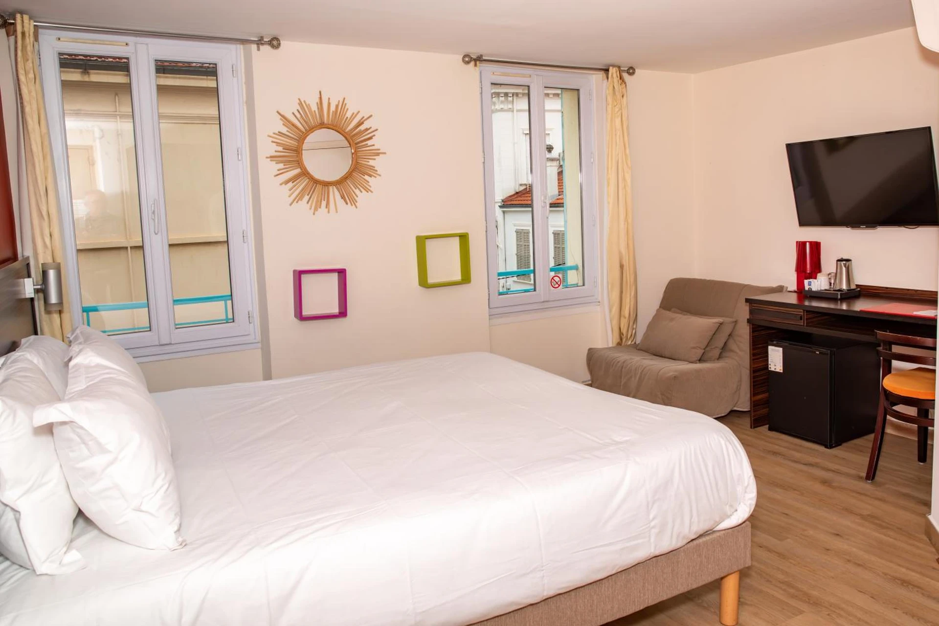 Magnifique chambre pour un séminaire d'entreprise à Hotel Le Mistral - Cannes