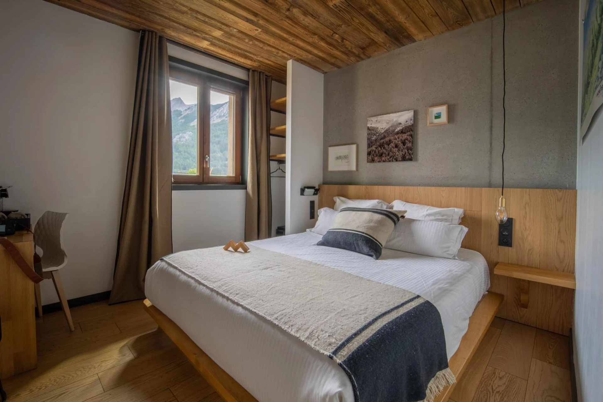 Chambre disponible pour un séminaire d'entreprise à Hôtel Restaurant Le Monêtier - Le Monêtier-les-Bains