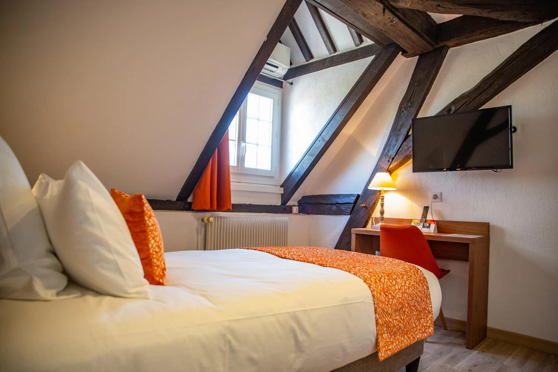 Chambre disponible pour un séminaire d'entreprise à Le Moulin d'Hauterive - Saint-Gervais-en-Vallière