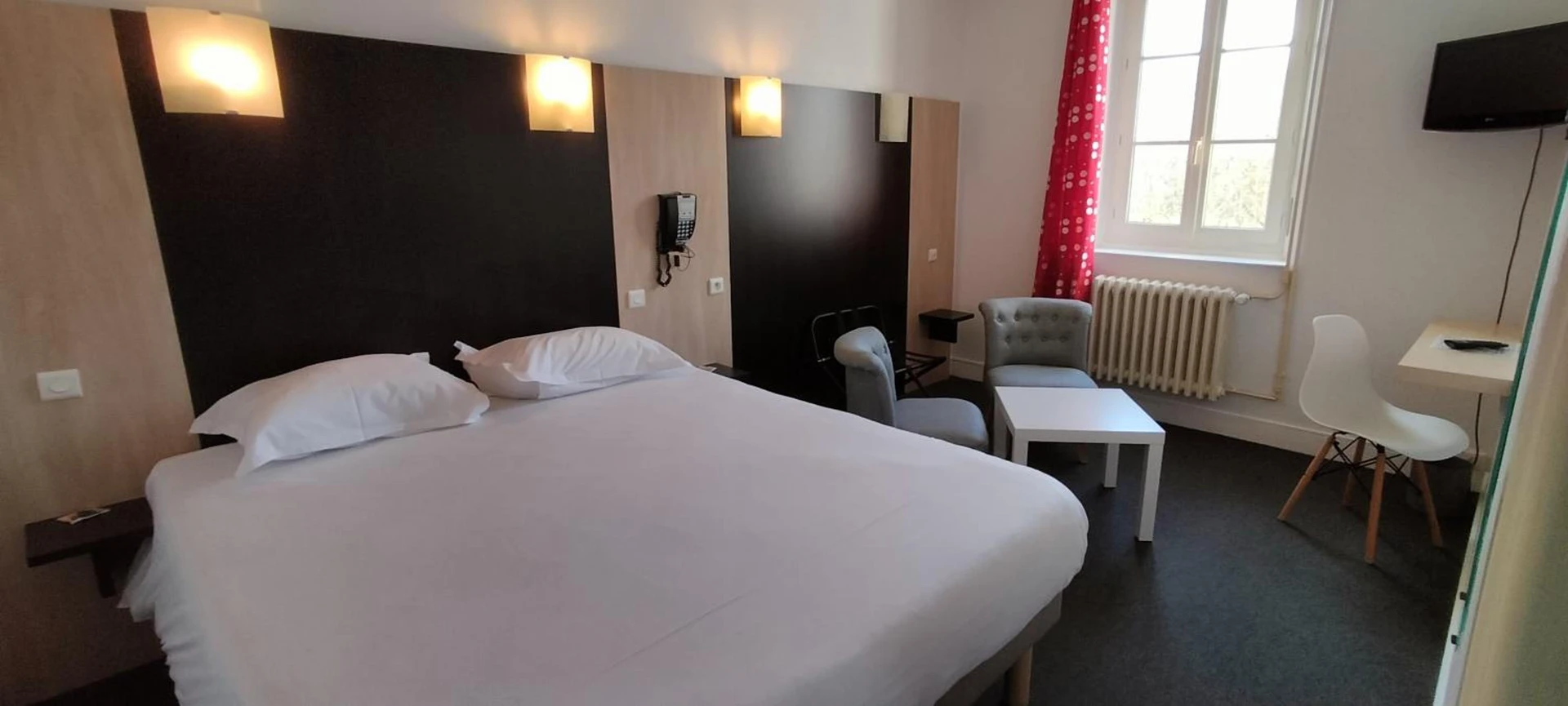 Chambre disponible pour un séminaire d'entreprise à Hôtel Restaurant Le Moulin de la Renne Adults Only proche Zoo de Beauval - Thésée