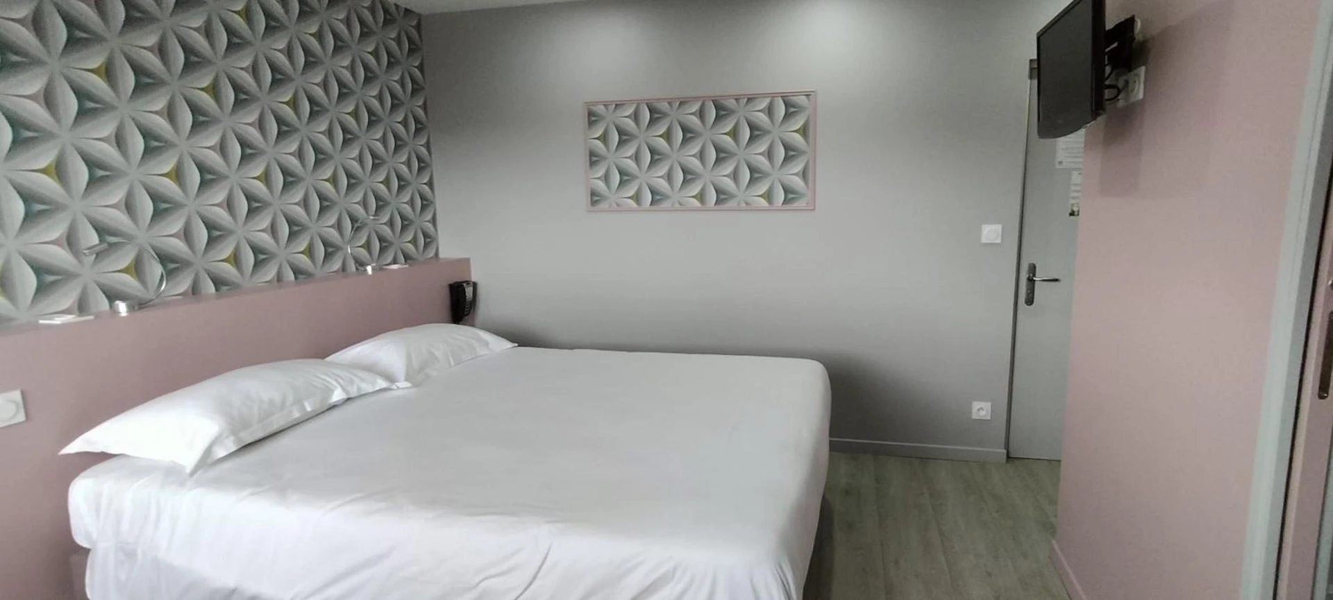 Magnifique chambre pour un séminaire d'entreprise à Hôtel Restaurant Le Moulin de la Renne Adults Only proche Zoo de Beauval - Thésée