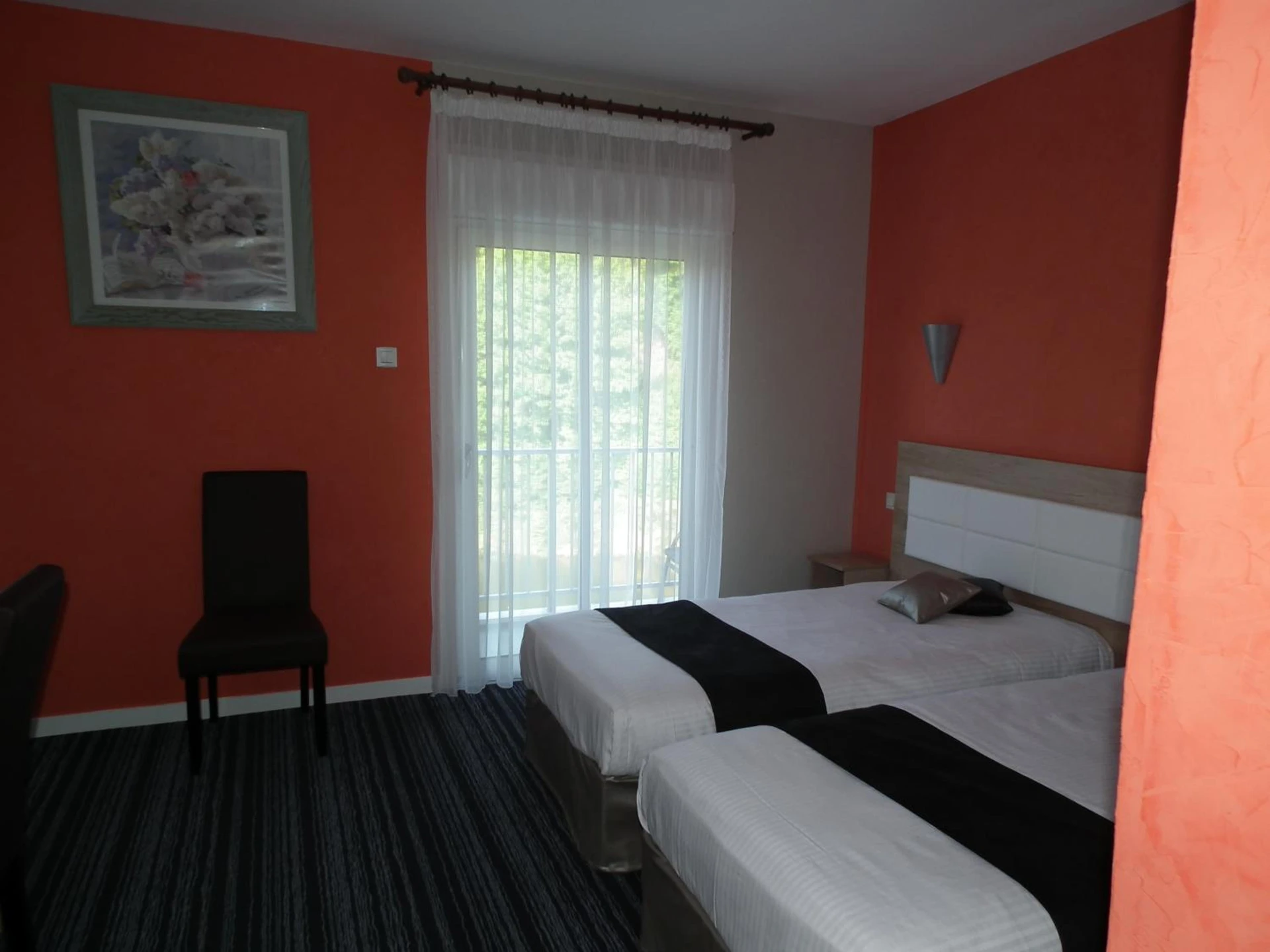 Chambre disponible pour un séminaire d'entreprise à Logis Cosy - Hôtel Le Moulin Neuf - Chantonnay - Chantonnay