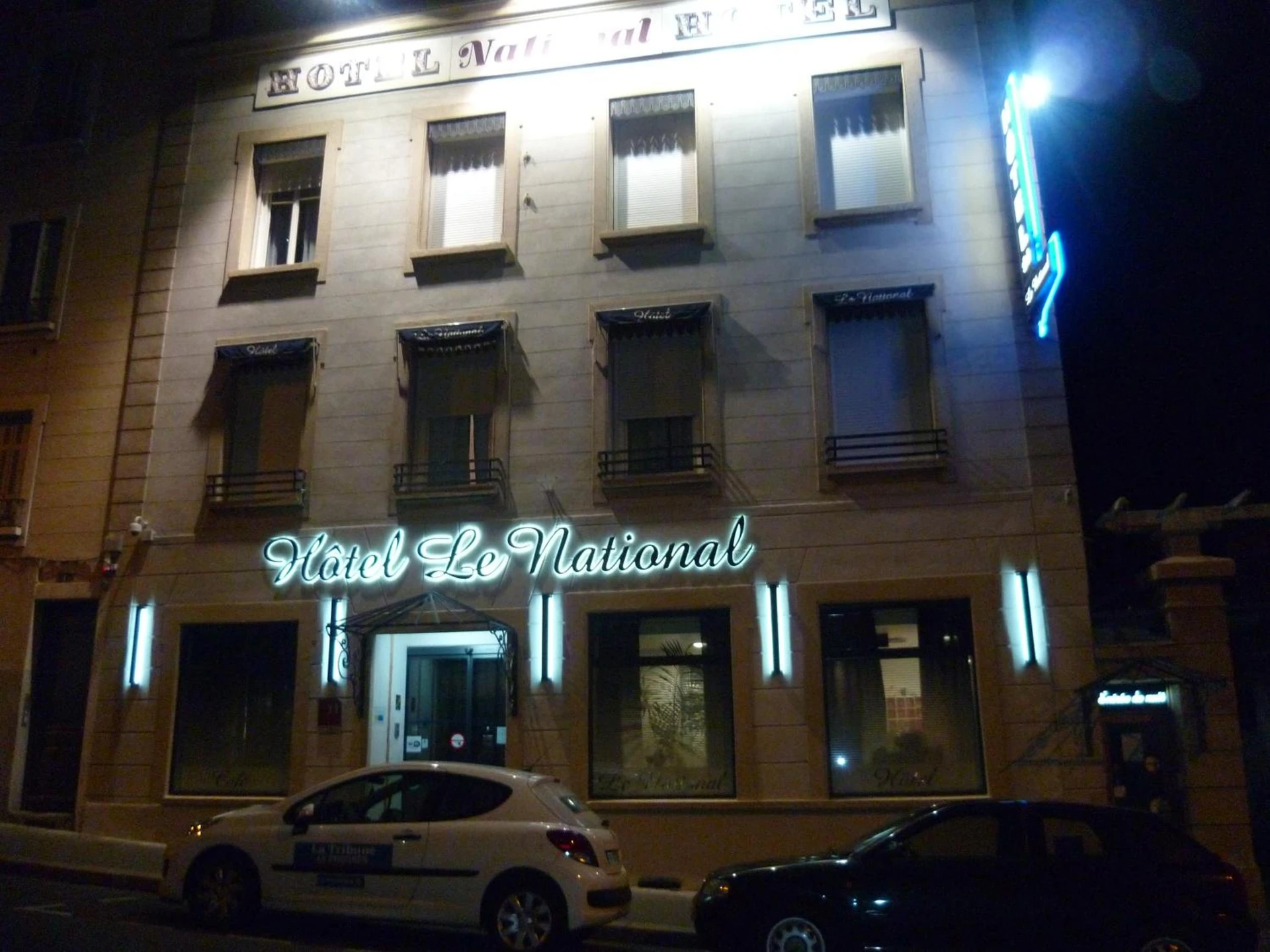 Chambre à Hôtel Le National - Organiser un séminaire d'entreprise à Saint-Étienne