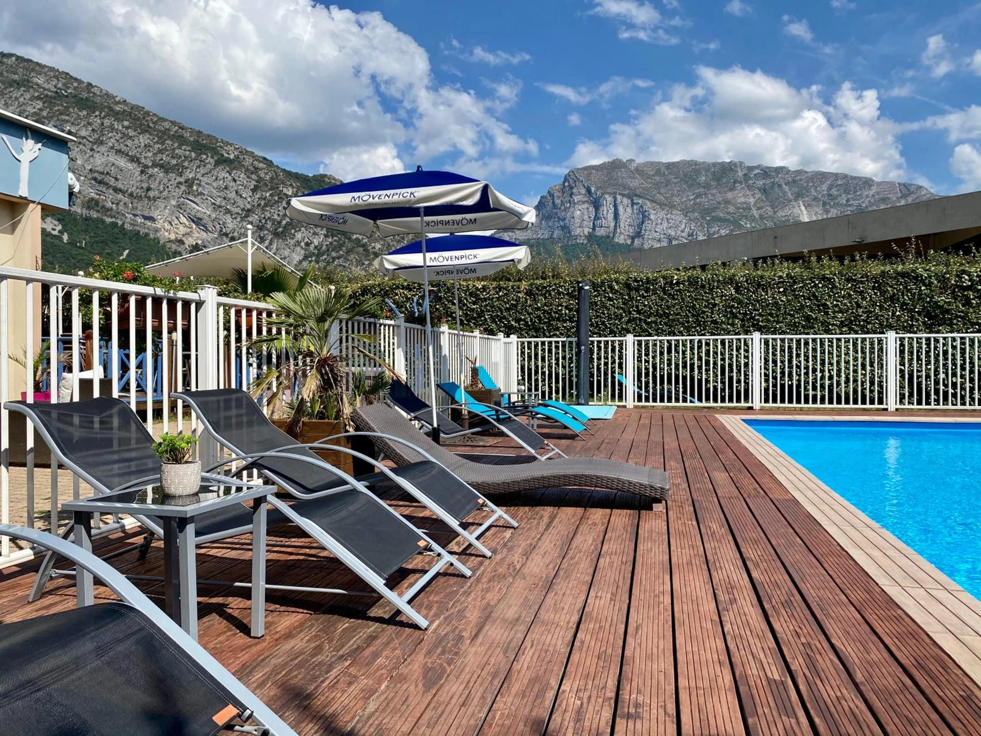 Organiser un séminaire d'entreprise : Hôtel Le Néron - Logis à fontanil-cornillon