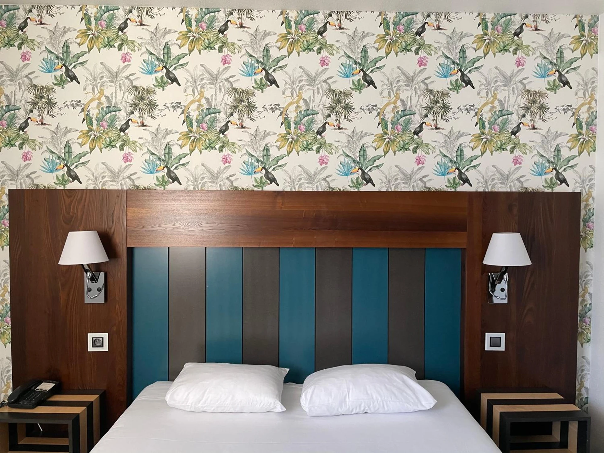 Chambre disponible pour un séminaire d'entreprise à Hôtel Le Néron - Logis - Fontanil-Cornillon