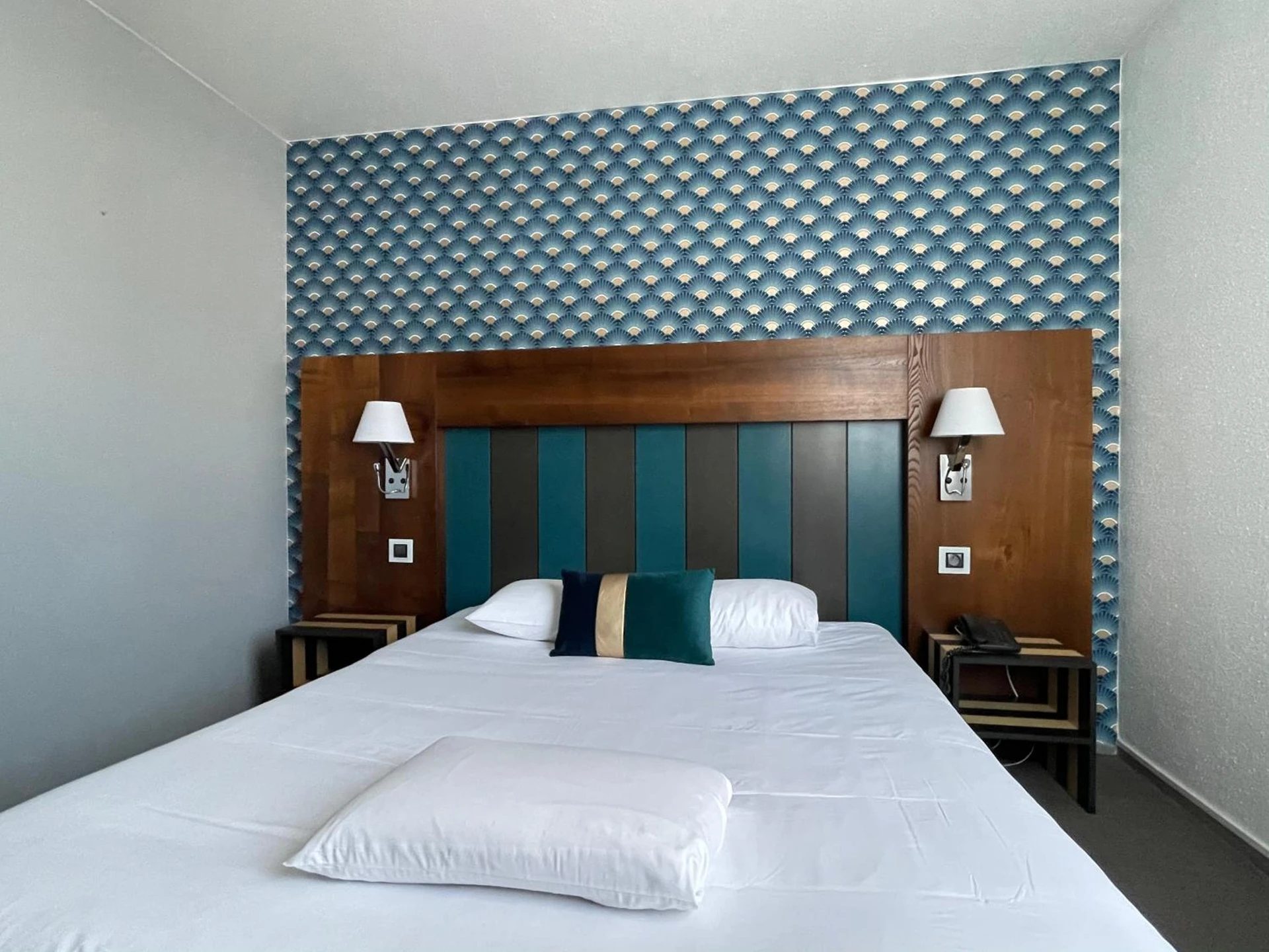 Chambre disponible pour un séminaire d'entreprise à Hôtel Le Néron - Logis - Fontanil-Cornillon