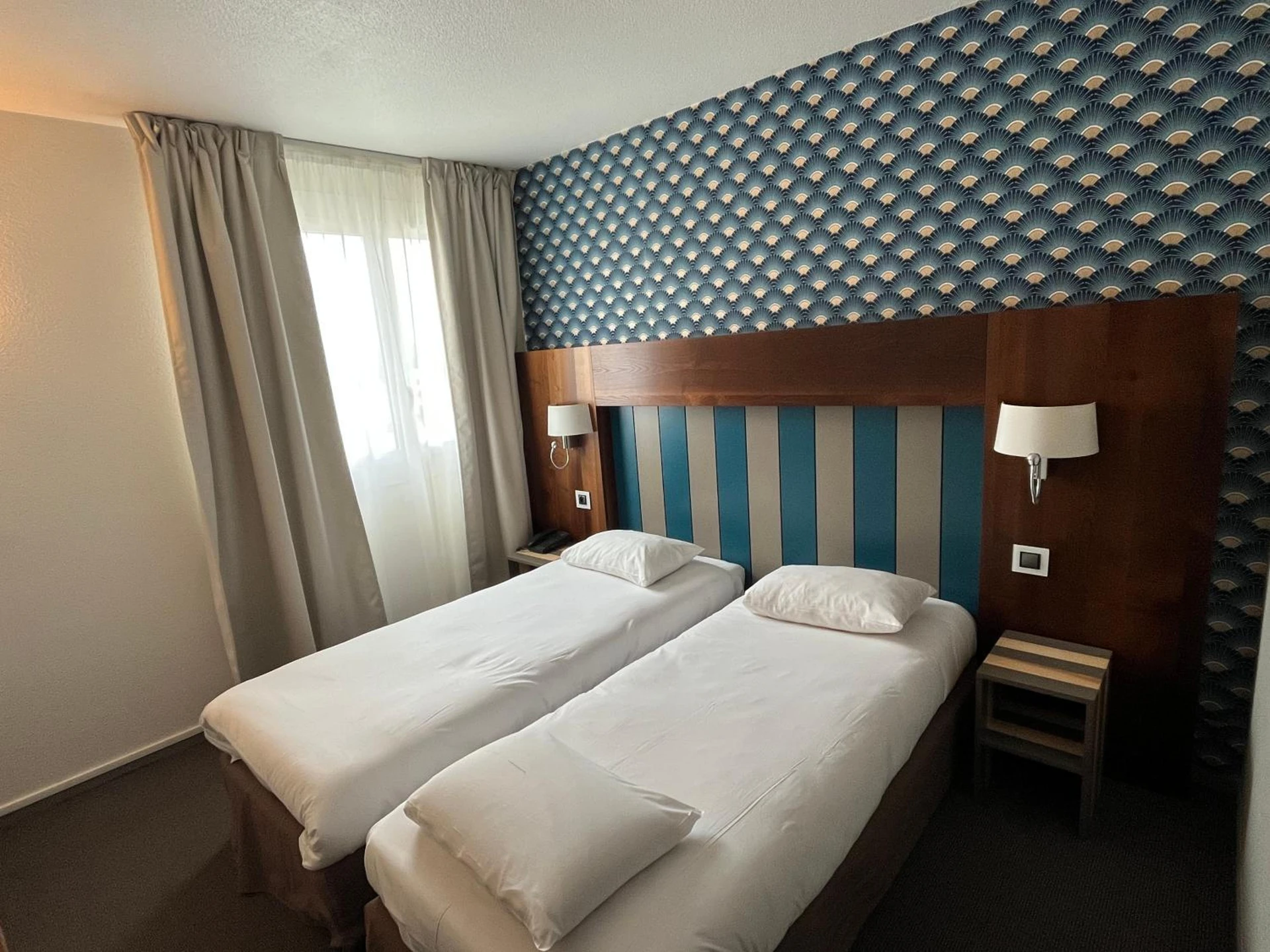 Chambre disponible pour un séminaire d'entreprise à Hôtel Le Néron - Logis - Fontanil-Cornillon