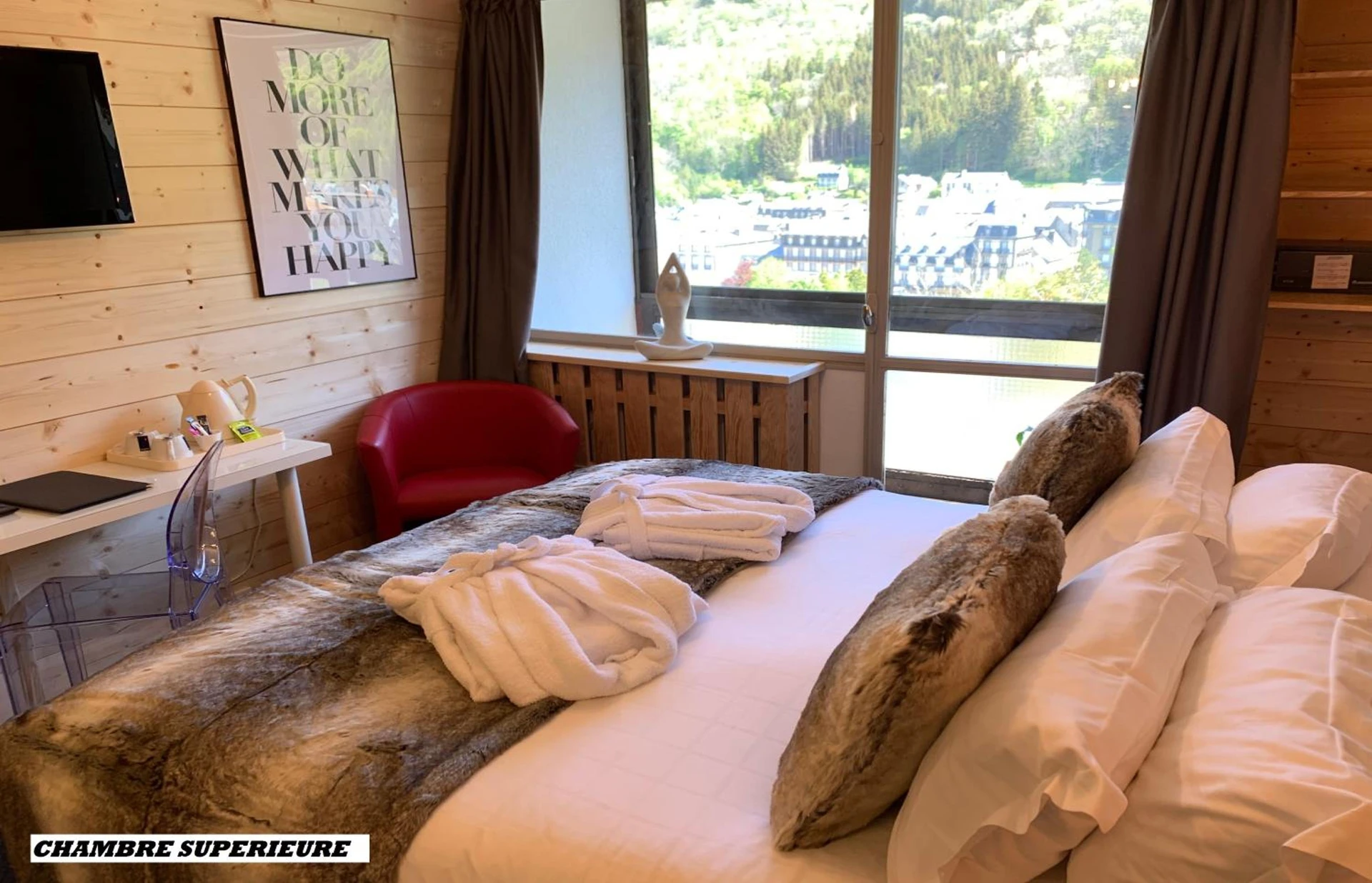Magnifique chambre pour un séminaire d'entreprise à Hotel Le Panorama - Le Mont-Dore