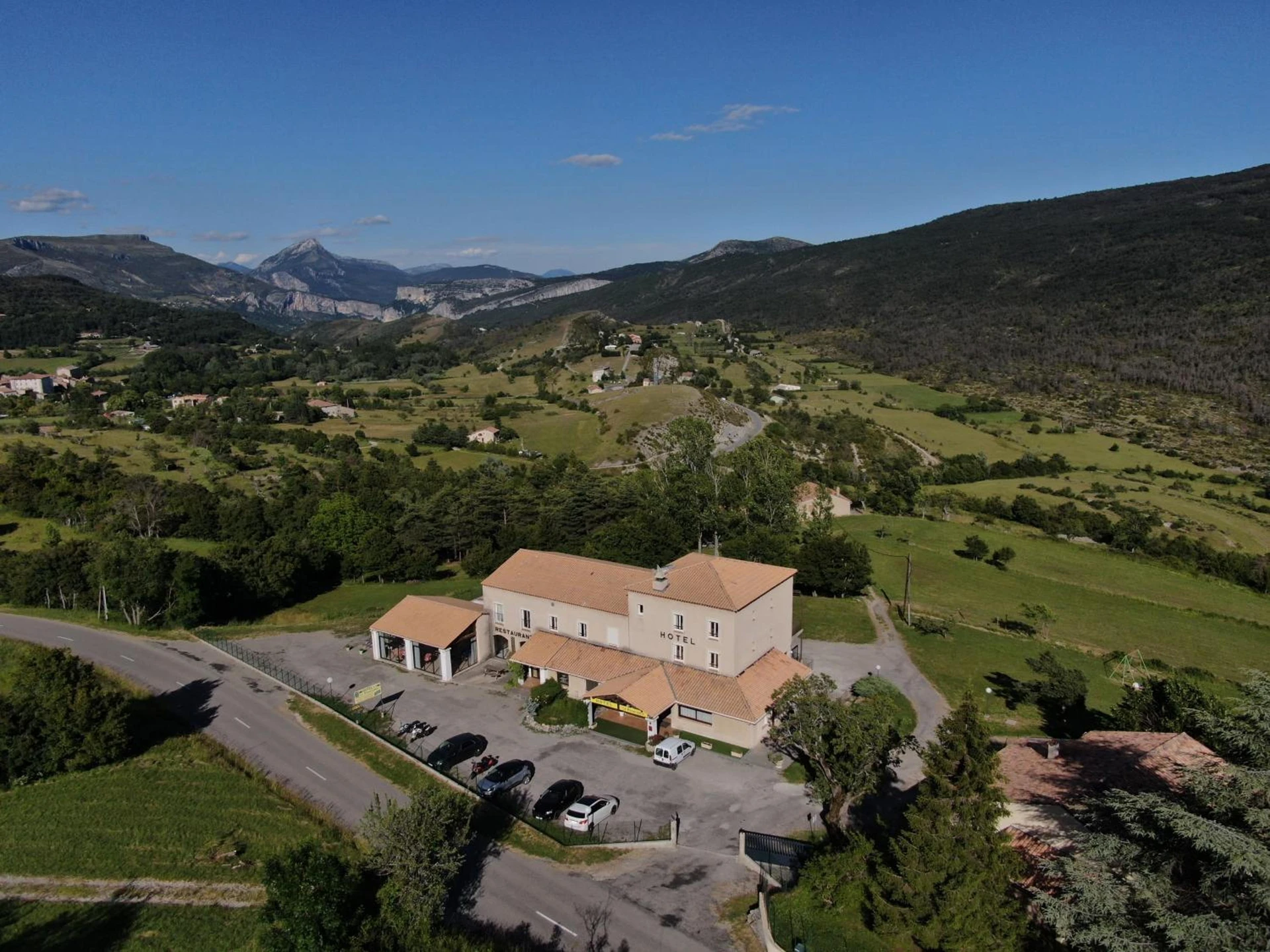 Organiser un séminaire d'entreprise : Hôtel le Panoramic - Votre Hôtel au cœur des Gorges du Verdon à la-palud-sur-verdon