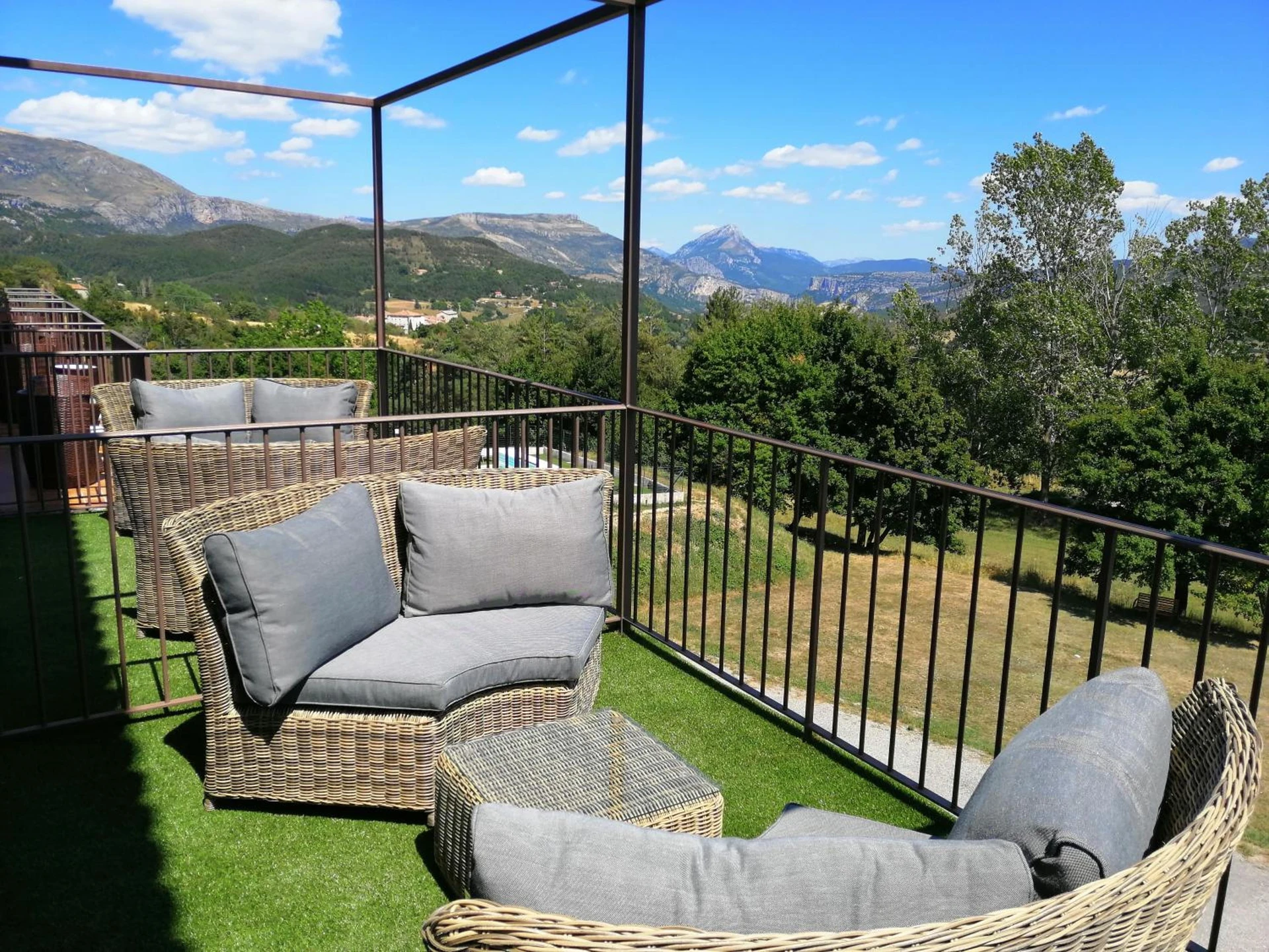 Chambre disponible pour un séminaire d'entreprise à Hôtel le Panoramic - Votre Hôtel au cœur des Gorges du Verdon - La Palud-sur-Verdon