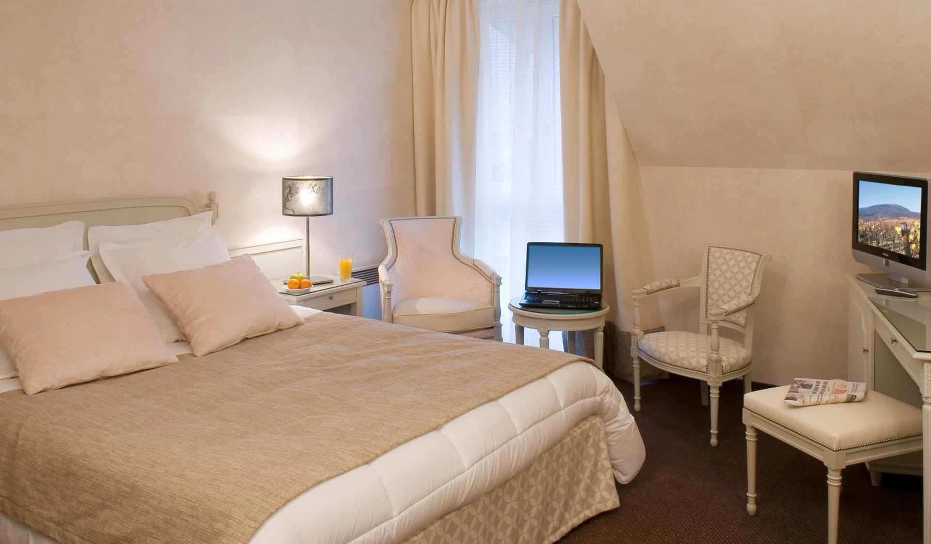 Organiser un séminaire d'entreprise : Logis Hotel Le Parc & Spa à saint-hippolyte