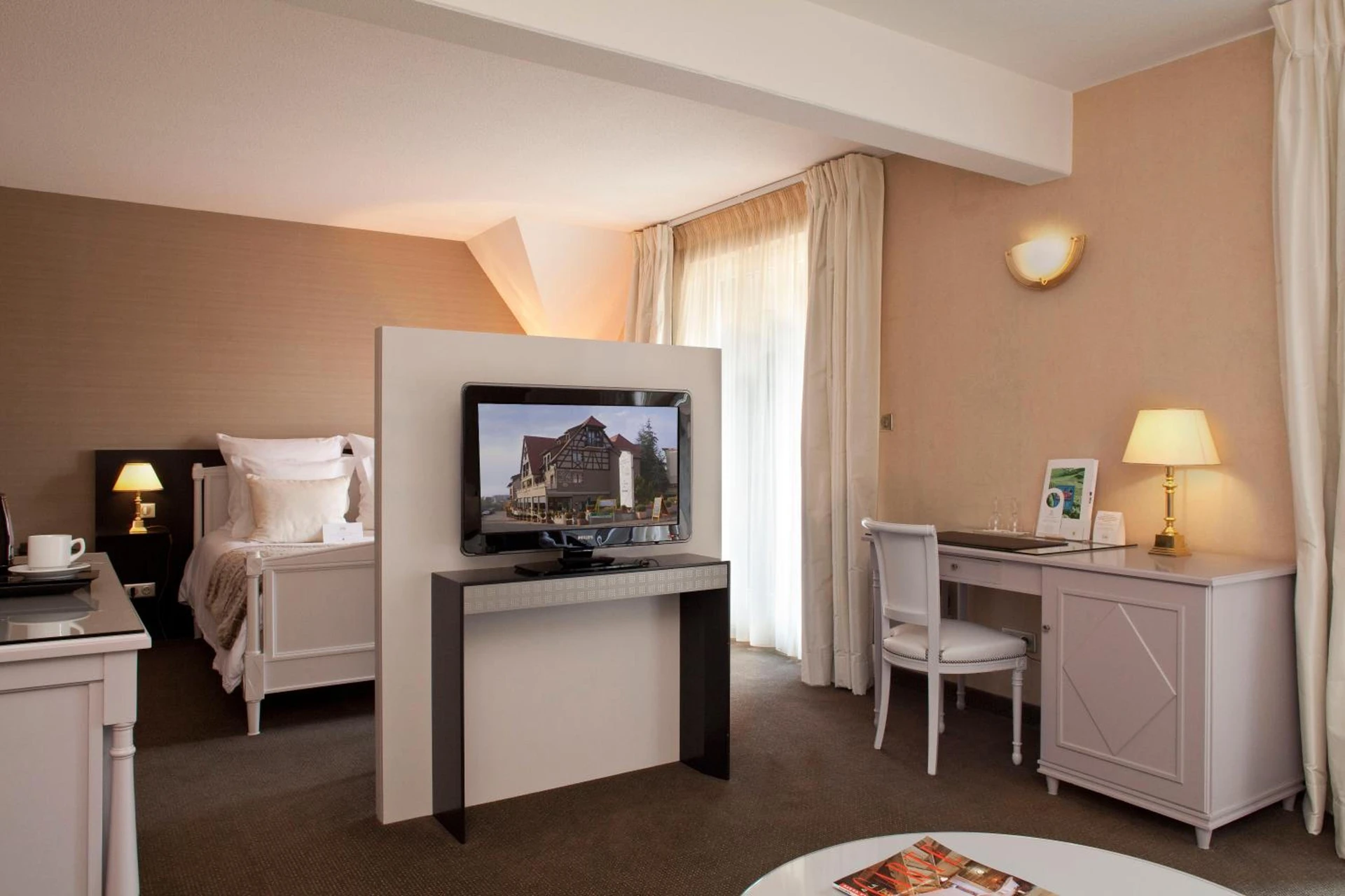Chambre disponible pour un séminaire d'entreprise à Logis Hotel Le Parc & Spa - Saint-Hippolyte