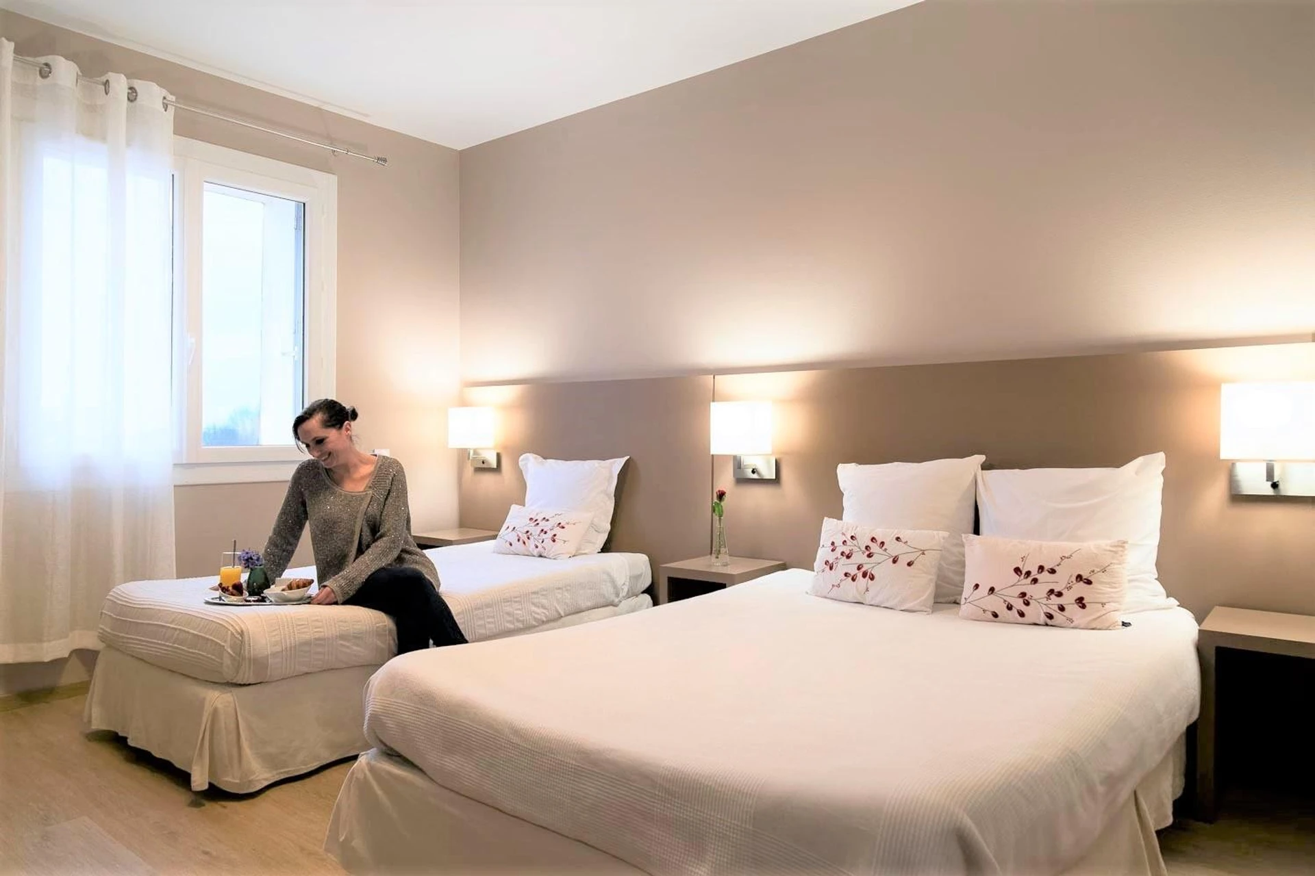 Chambre disponible pour un séminaire d'entreprise à Logis Hôtel & Restaurant Le Pardaillan - Gondrin