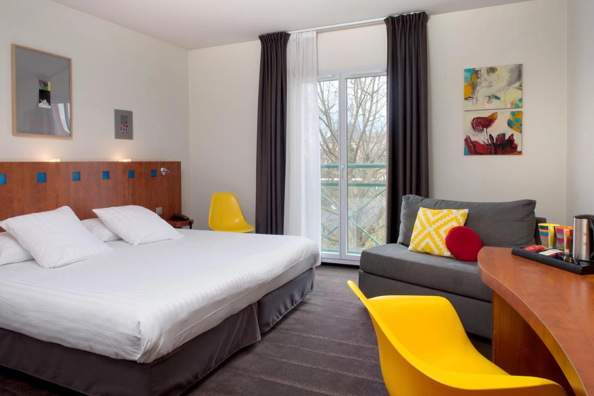 Chambre disponible pour un séminaire d'entreprise à The Originals Boutique, Hôtel Le Pariou, Issoire - Issoire