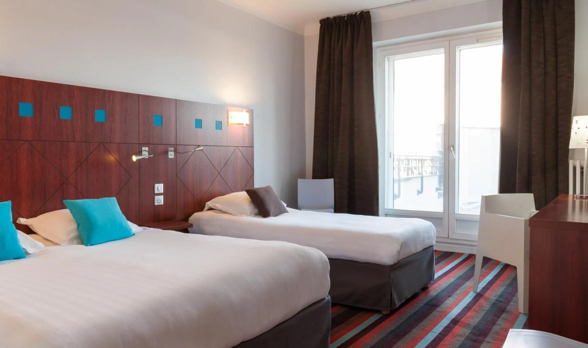Chambre disponible pour un séminaire d'entreprise à The Originals Boutique, Hôtel Le Pariou, Issoire - Issoire