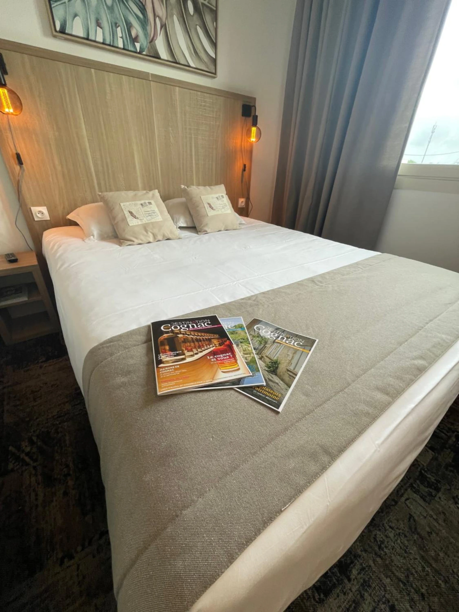 Chambre disponible pour un séminaire d'entreprise à Logis Le Passiflore Cognac - Châteaubernard