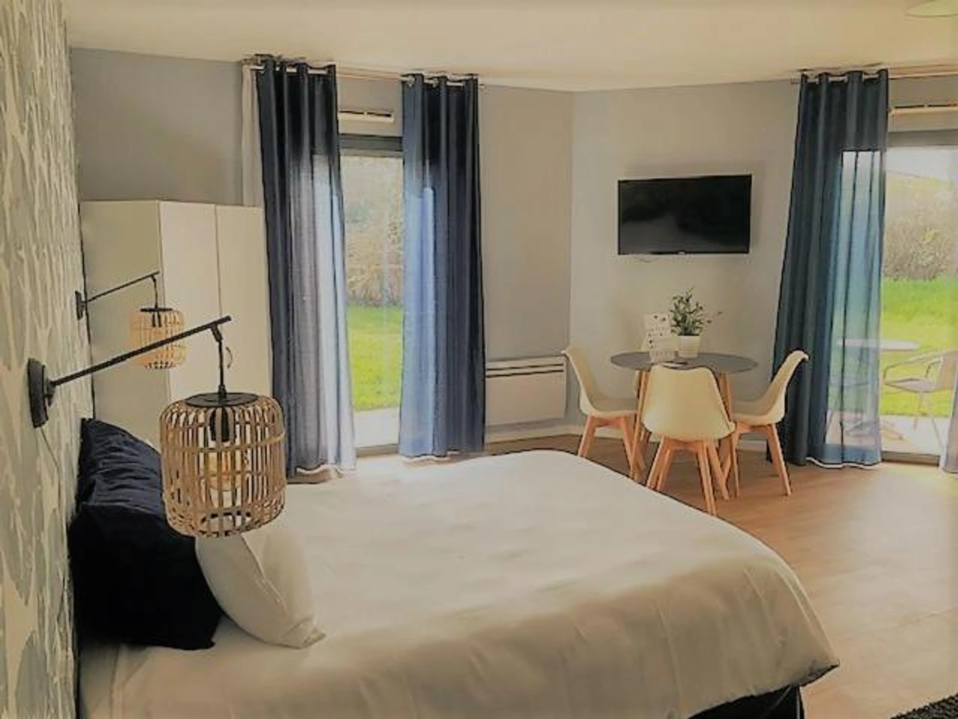 Chambre disponible pour un séminaire d'entreprise à Hôtel & Séminaire Le Patio Occitan - Toulouse Ouest - La Ramée - Cugnaux