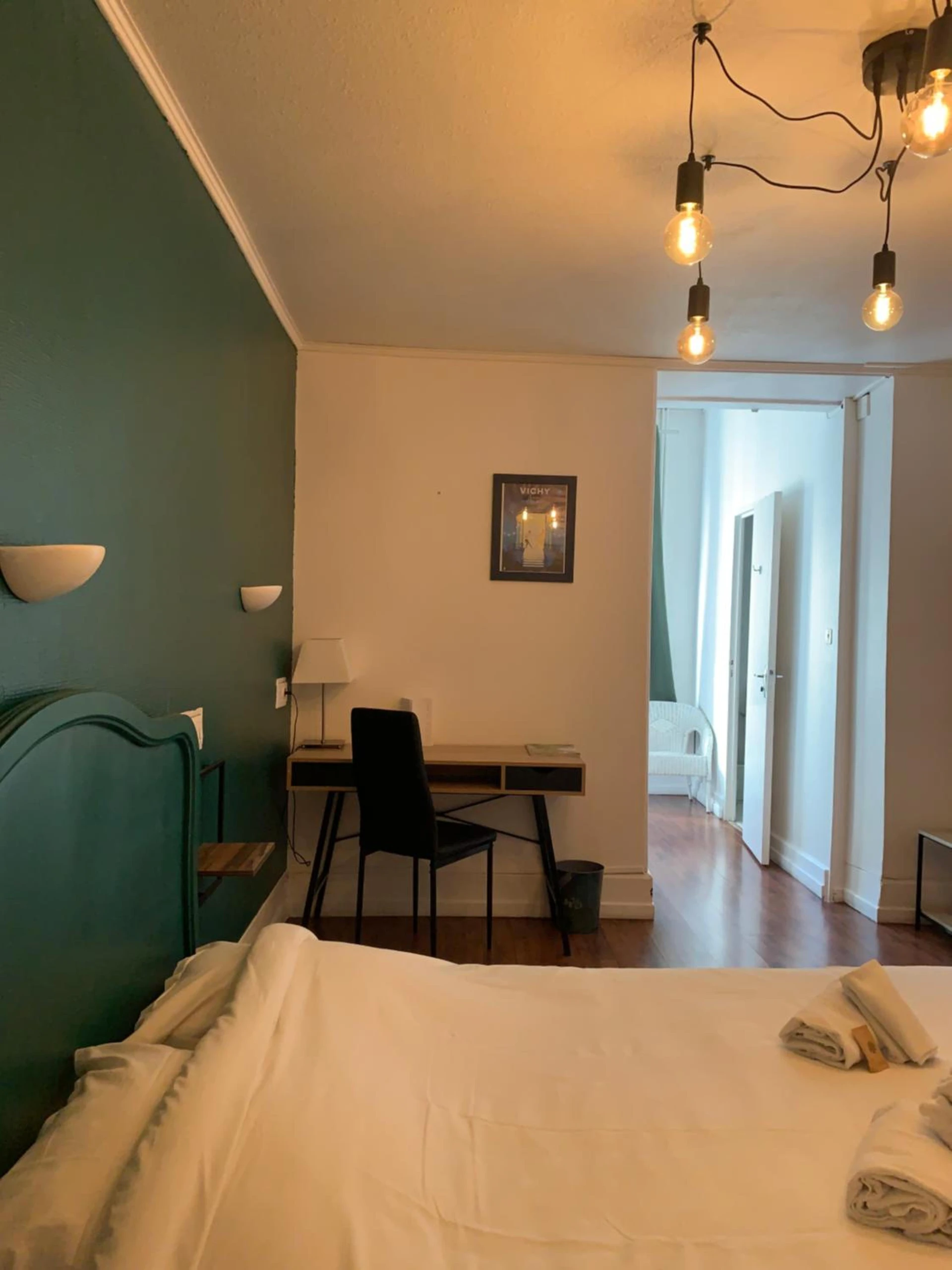 Chambre disponible pour un séminaire d'entreprise à Hôtel & Restaurant Le Patio VICHY - Vichy