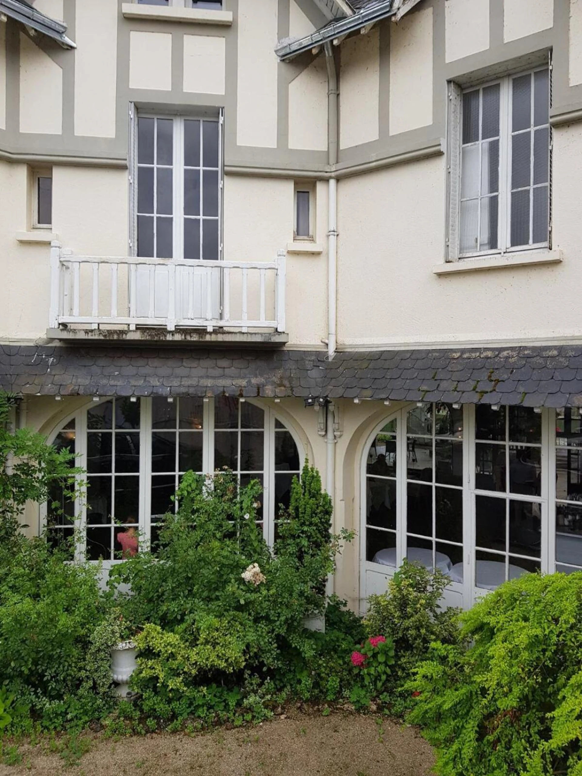 Organiser un séminaire d'entreprise : Hotel Restaurant Pavillon Bleu à olivet