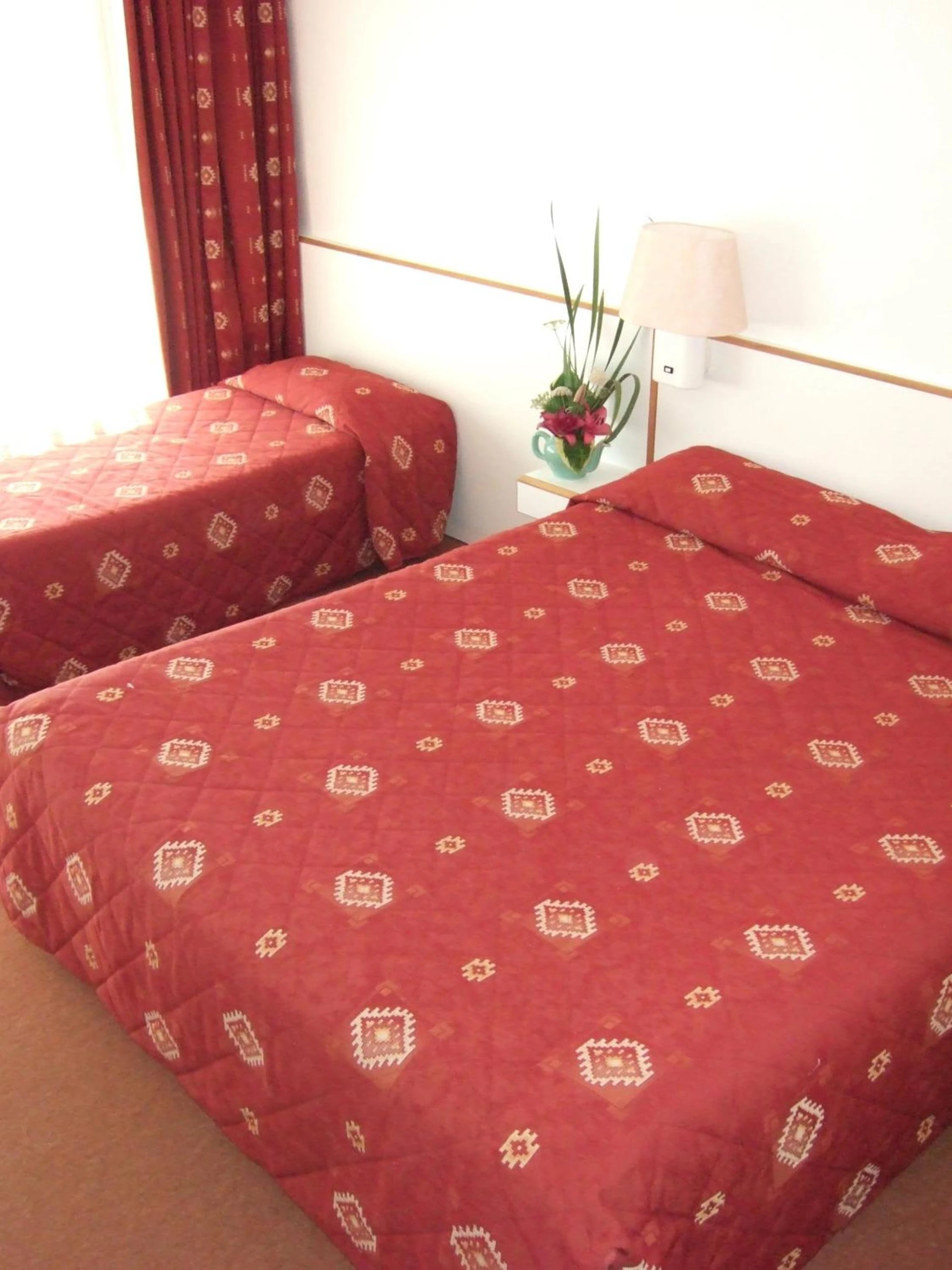 Chambre disponible pour un séminaire d'entreprise à Hôtel Restaurant Pavillon Carina - Gap