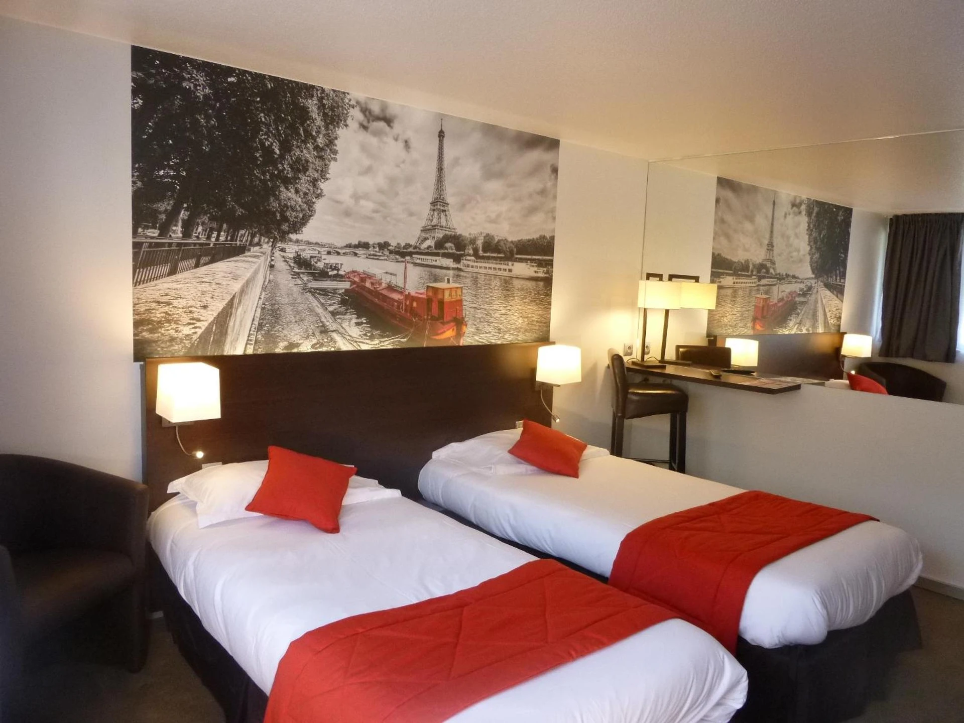 Magnifique chambre pour un séminaire d'entreprise à Hotel Pavillon des Gatines - Plaisir