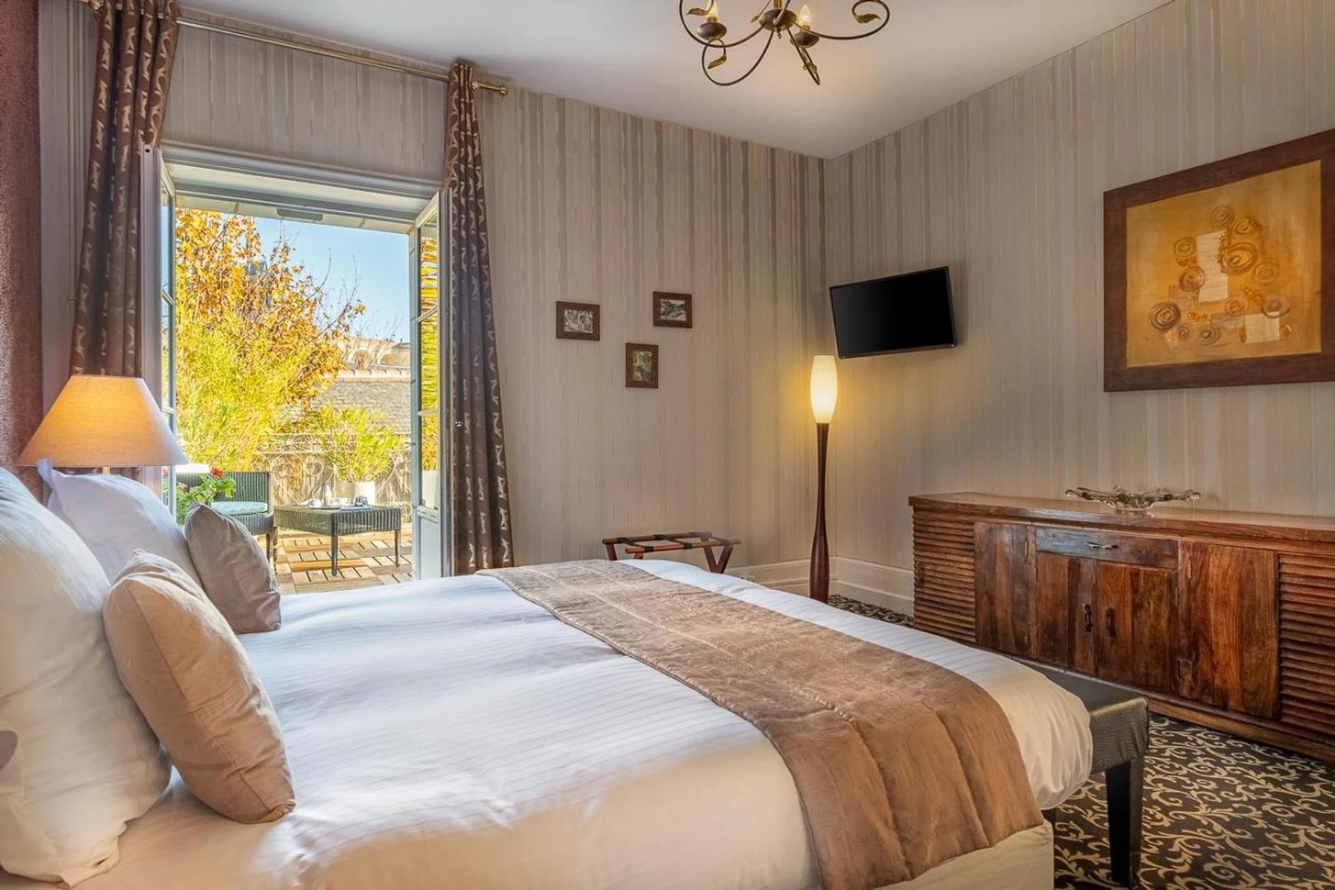 Magnifique chambre pour un séminaire d'entreprise à Le Pavillon des Lys - Hôtel Particulier - Amboise