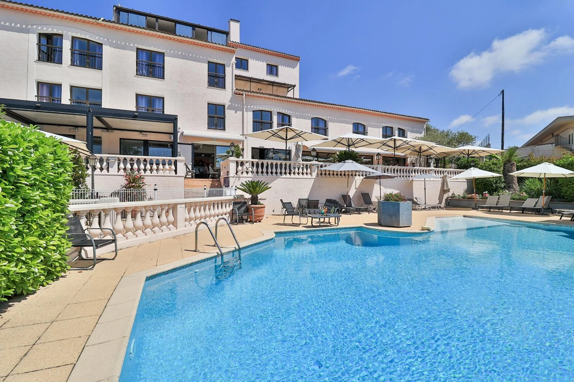 Organiser un séminaire d'entreprise : Hotel & Restaurant Perla Riviera à villeneuve-loubet
