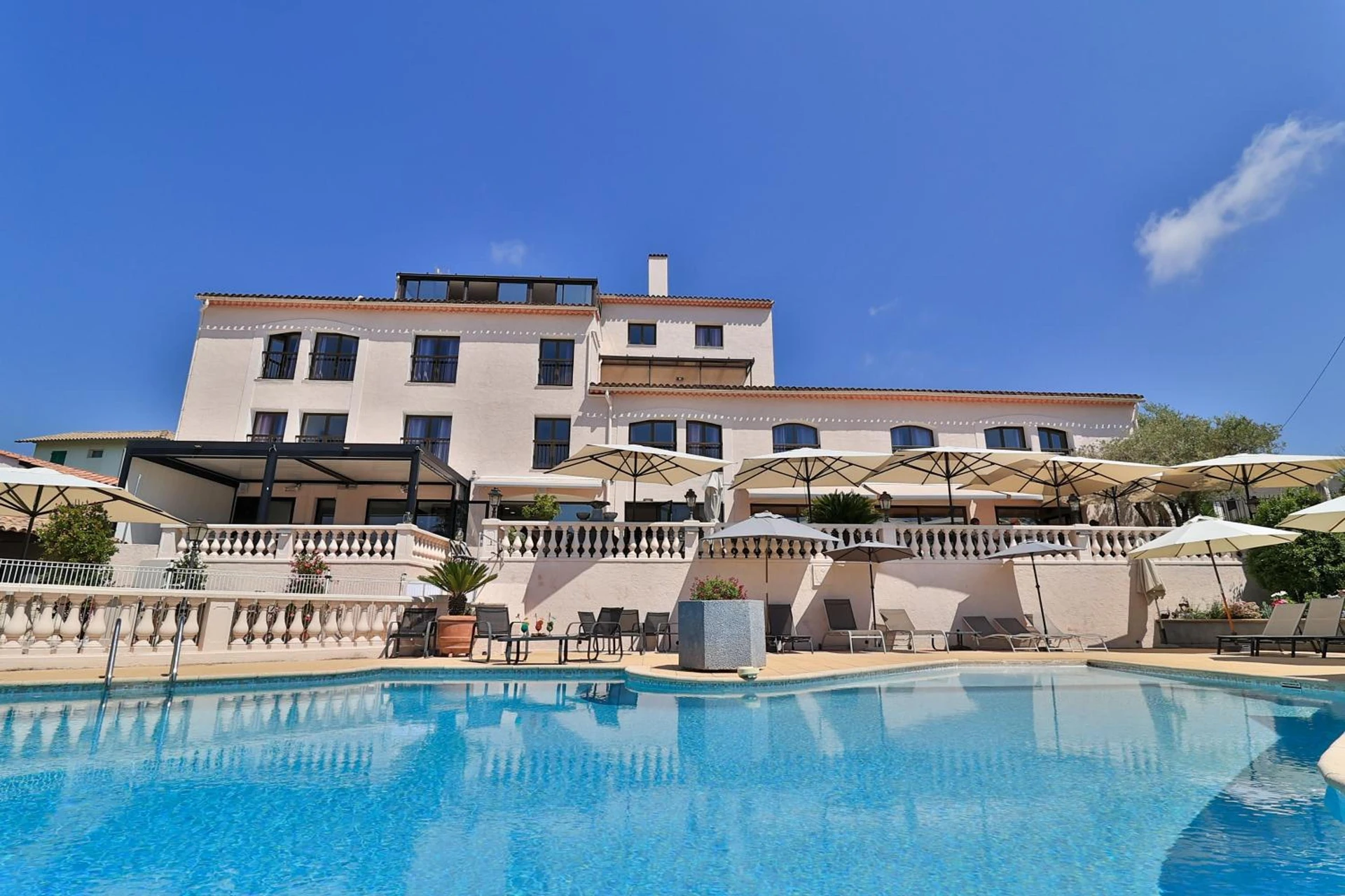 Organiser un séminaire d'entreprise : Hotel & Restaurant Perla Riviera à villeneuve-loubet
