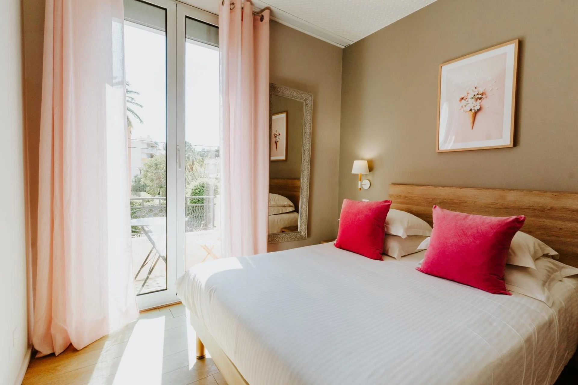 Salle de séminaire à Hôtel Le Petit Castel - Organiser un événement professionnel à Antibes