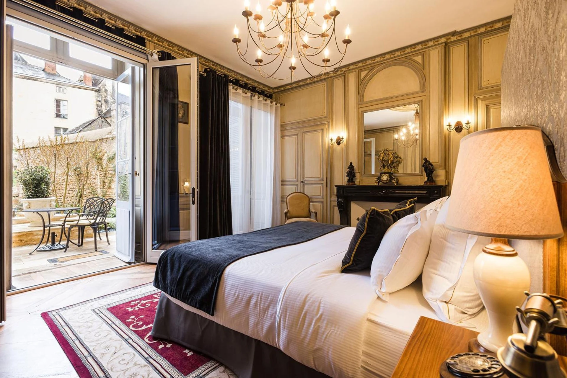 Chambre disponible pour un séminaire d'entreprise à LE PETIT MANOIR - Sarlat-la-Canéda
