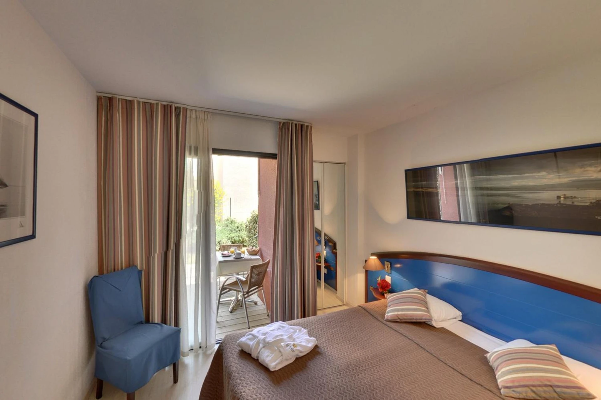 Magnifique chambre pour un séminaire d'entreprise à Hotel Le Phoebus Garden & Spa - Gruissan