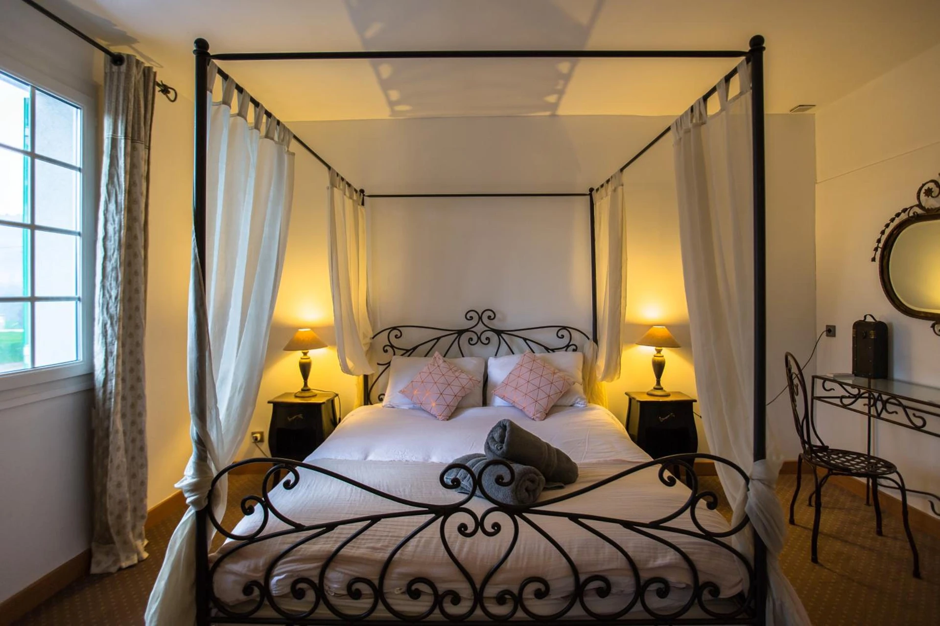 Chambre disponible pour un séminaire d'entreprise à Le Plan B - Hôtel 3 étoiles - Restaurant - Ruoms