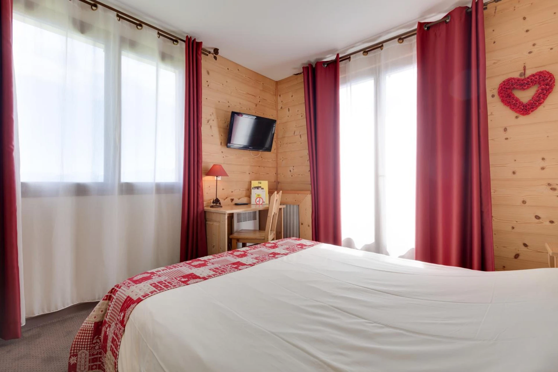 Chambre disponible pour un séminaire d'entreprise à Logis Le Pont de Champ - Beaucroissant