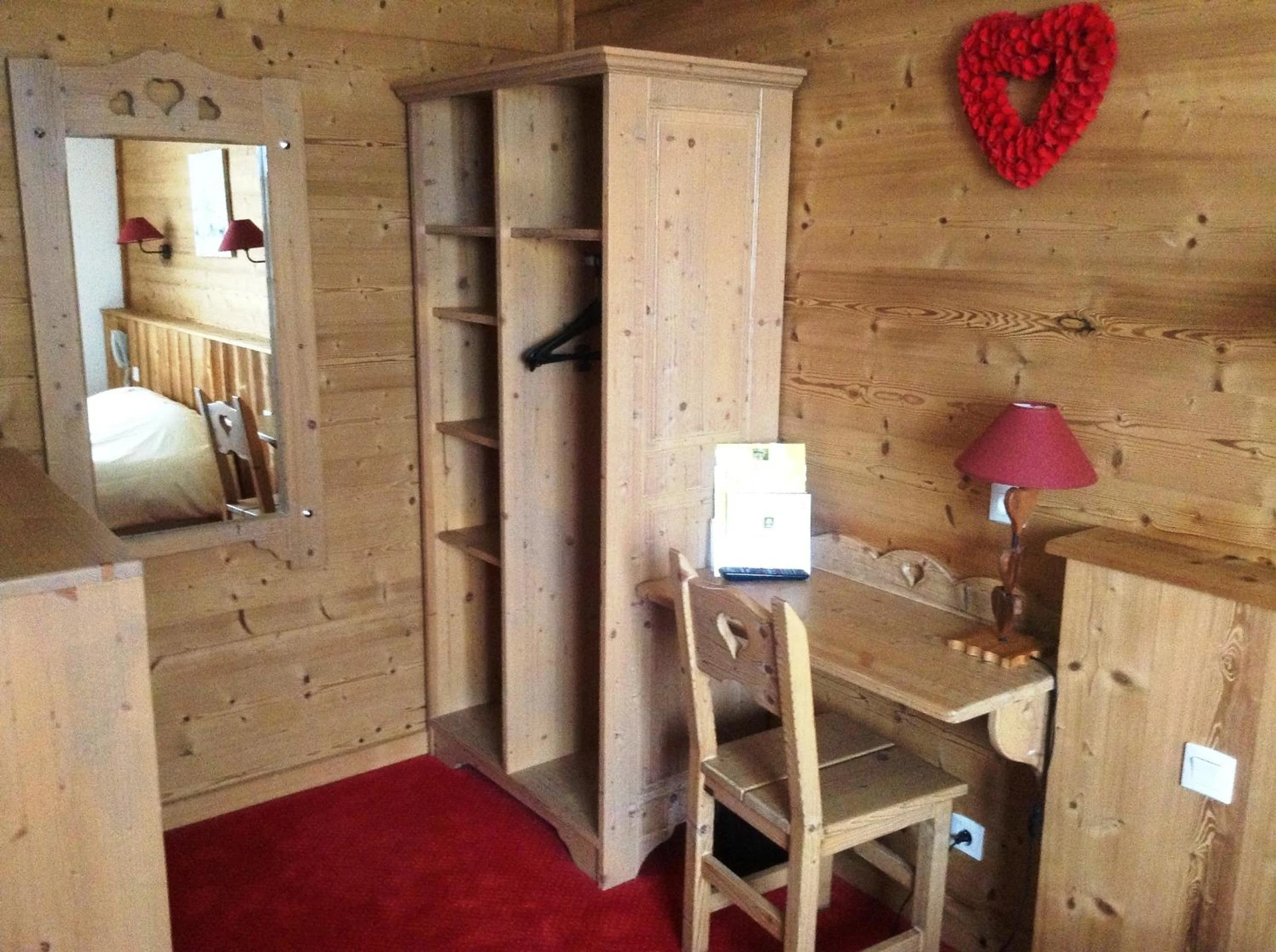 Chambre disponible pour un séminaire d'entreprise à Logis Le Pont de Champ - Beaucroissant