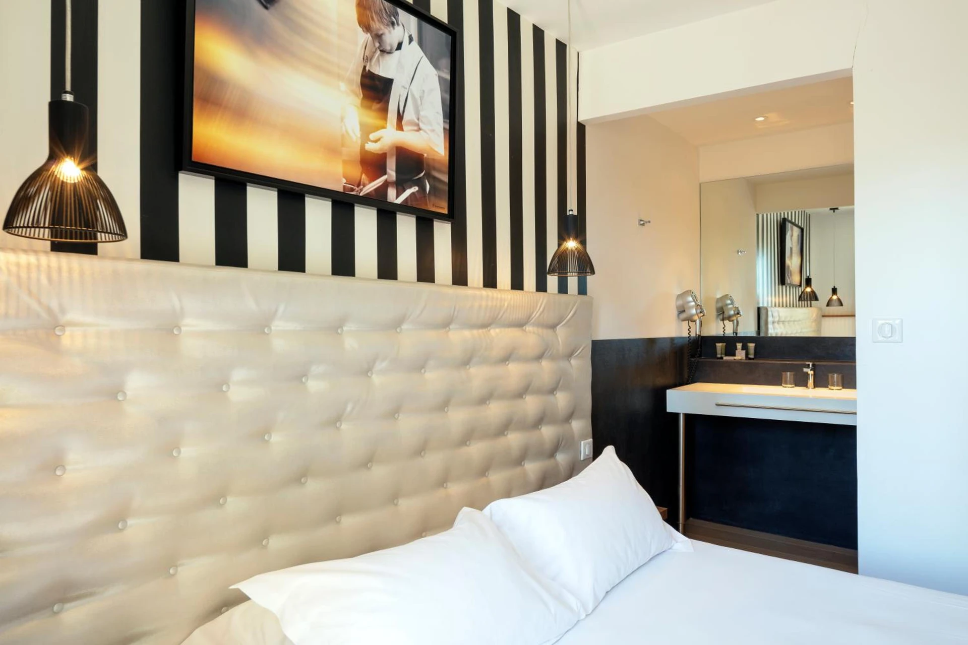 Chambre disponible pour un séminaire d'entreprise à Le Pré du Moulin - Maison Alonso - Hôtel & Restaurant - Sérignan-du-Comtat