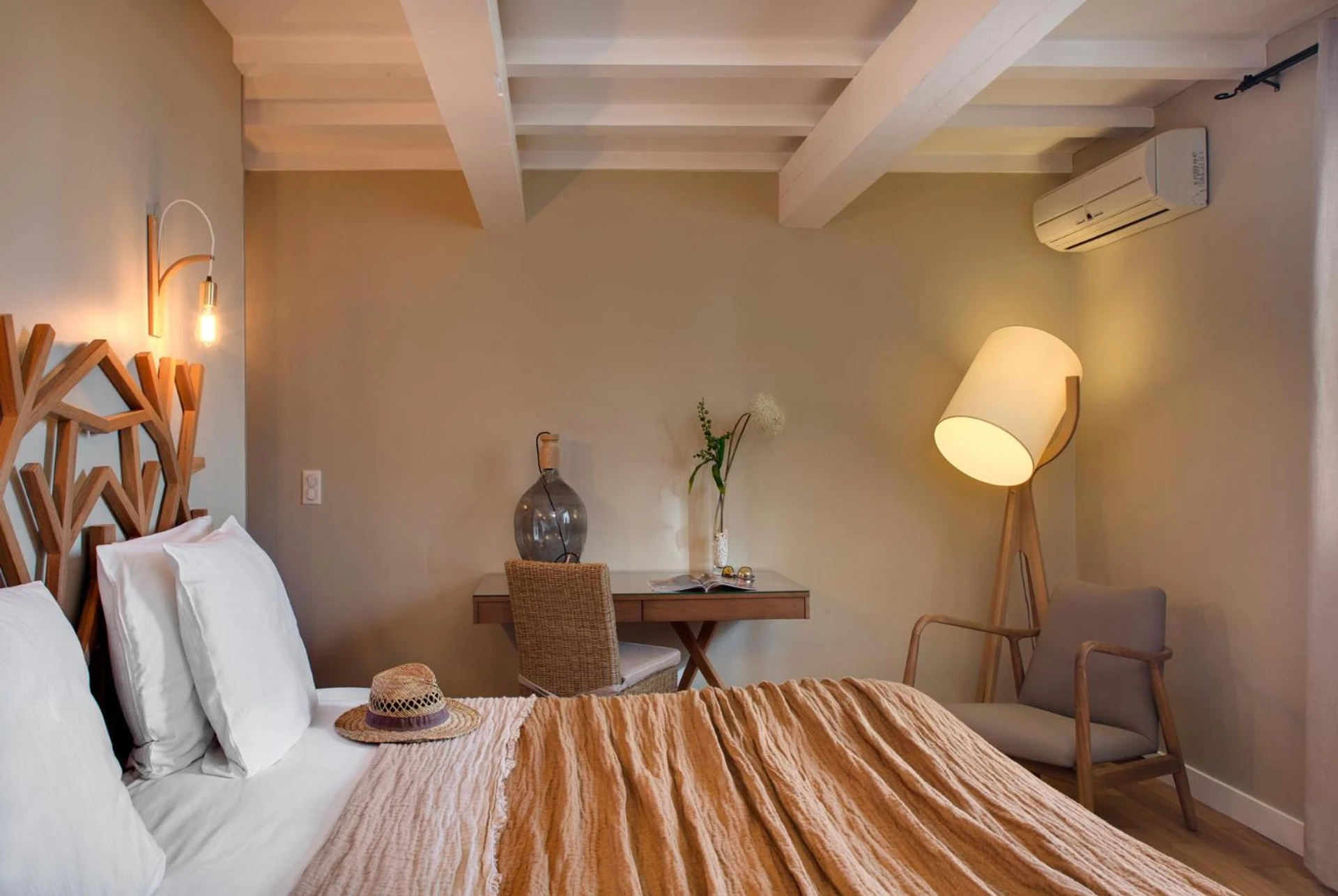 Magnifique chambre pour un séminaire d'entreprise à Hôtel Le Pré Saint Michel - Manosque