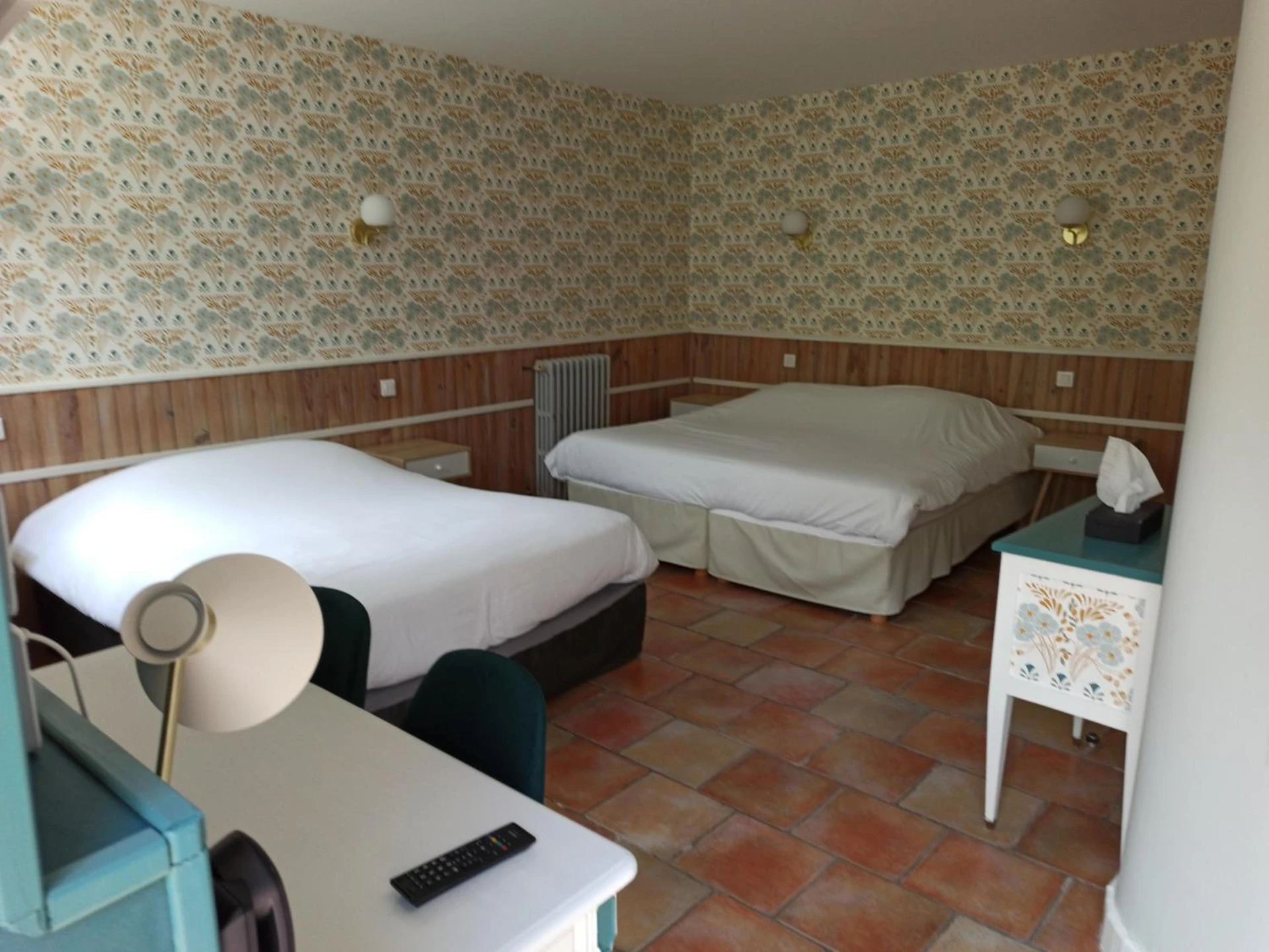 Magnifique chambre pour un séminaire d'entreprise à Logis Hotel Le Prince Noir - Sérignac-sur-Garonne